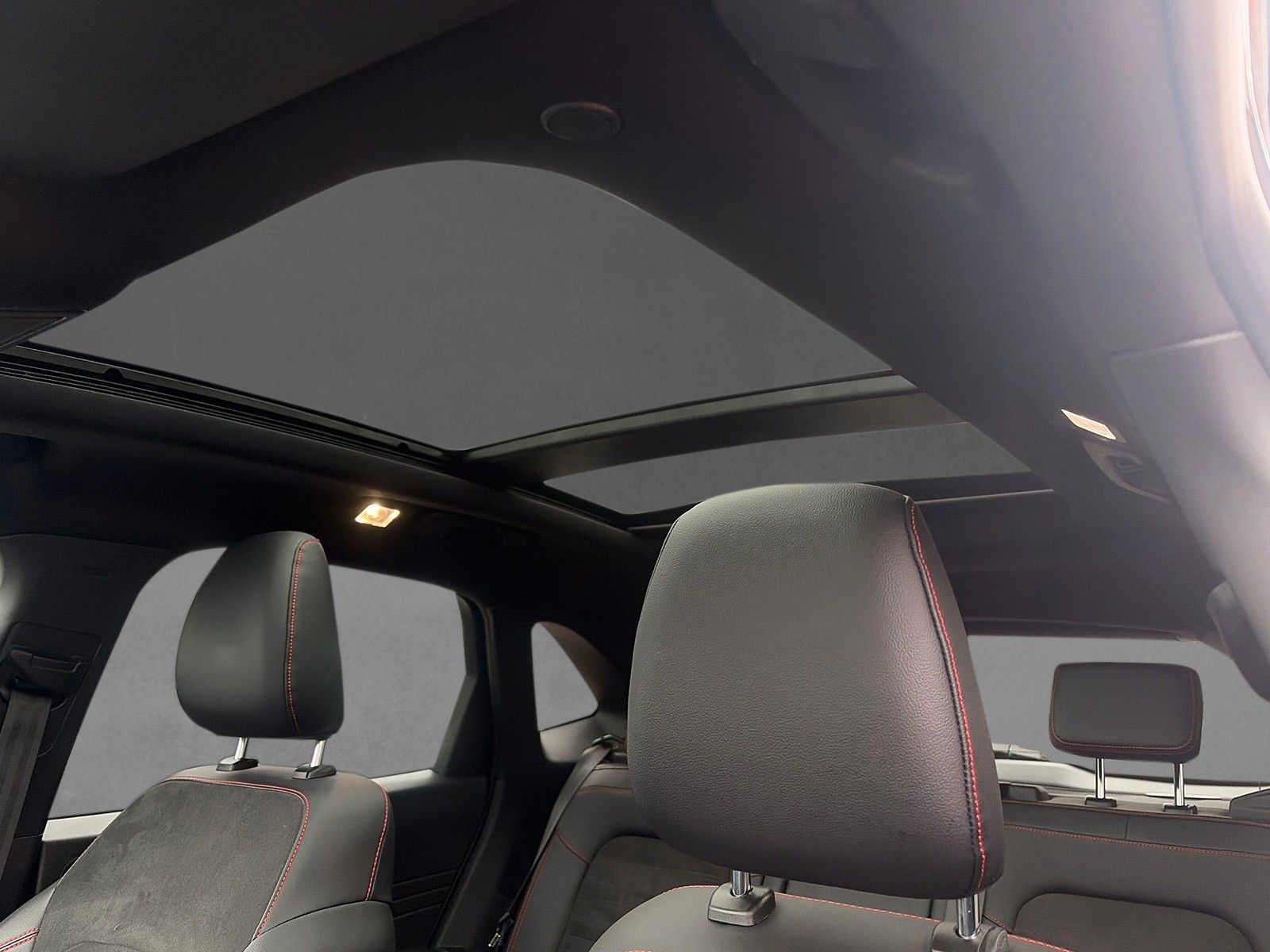 Fahrzeugabbildung Ford Kuga Plug-In Hybrid ST-Line X