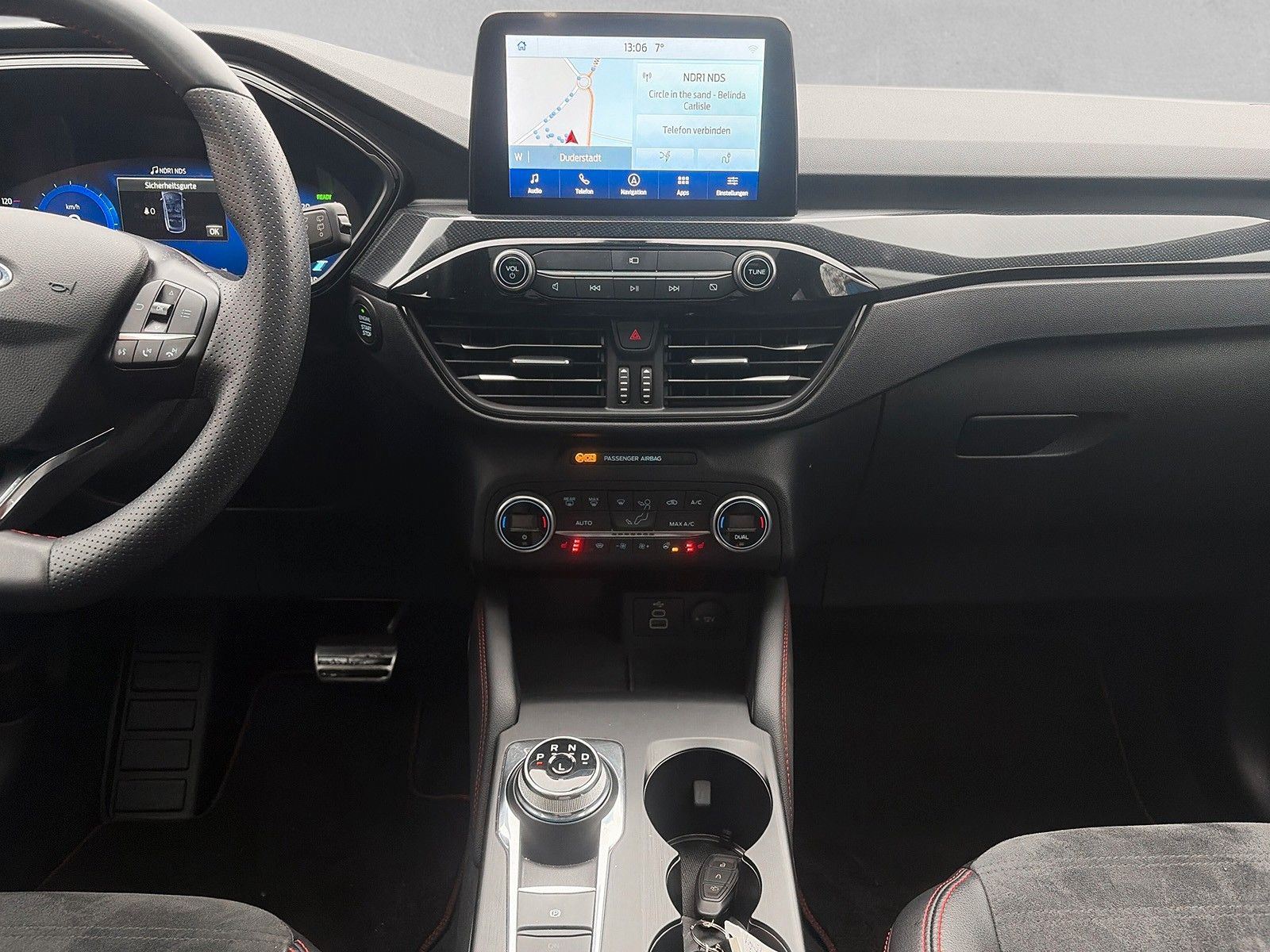 Fahrzeugabbildung Ford Kuga Plug-In Hybrid ST-Line X