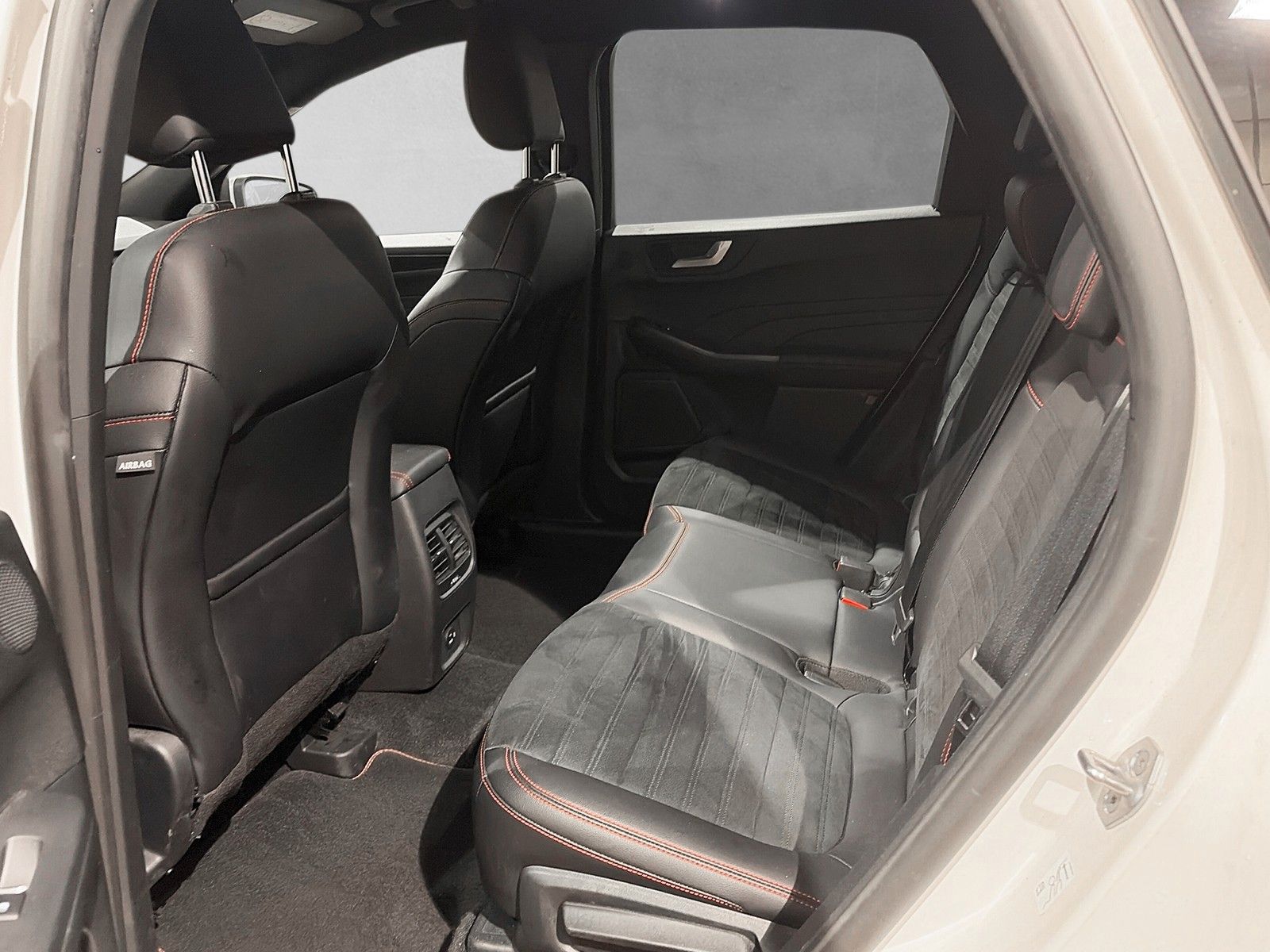 Fahrzeugabbildung Ford Kuga Plug-In Hybrid ST-Line X