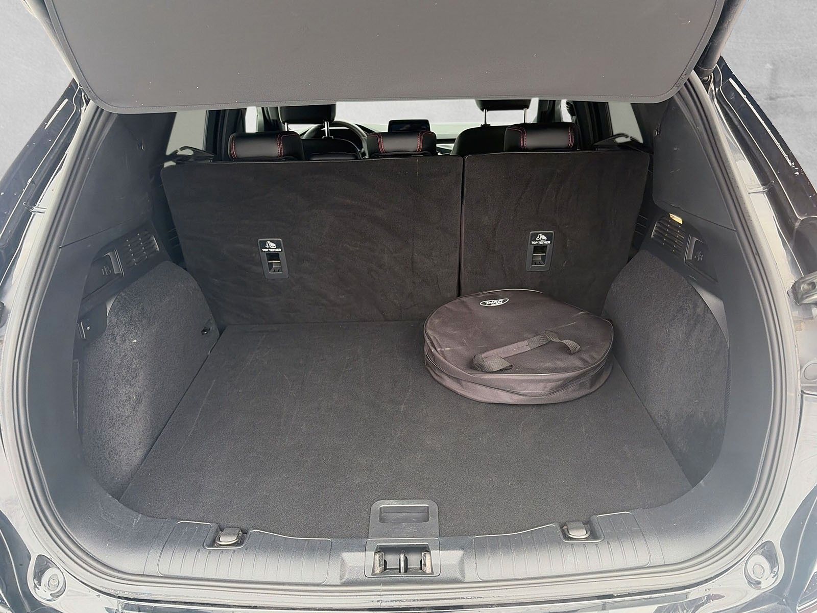 Fahrzeugabbildung Ford Kuga Plug-In Hybrid ST-Line X