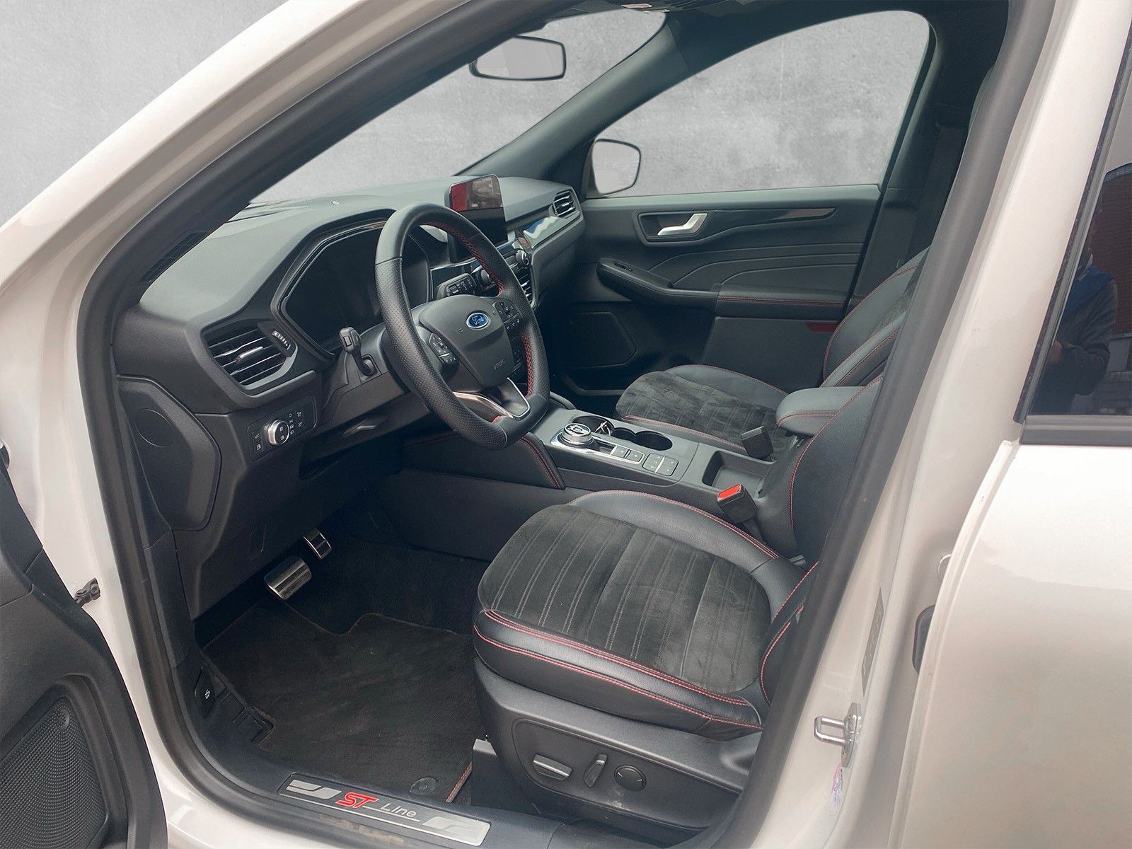 Fahrzeugabbildung Ford Kuga Plug-In Hybrid ST-Line X