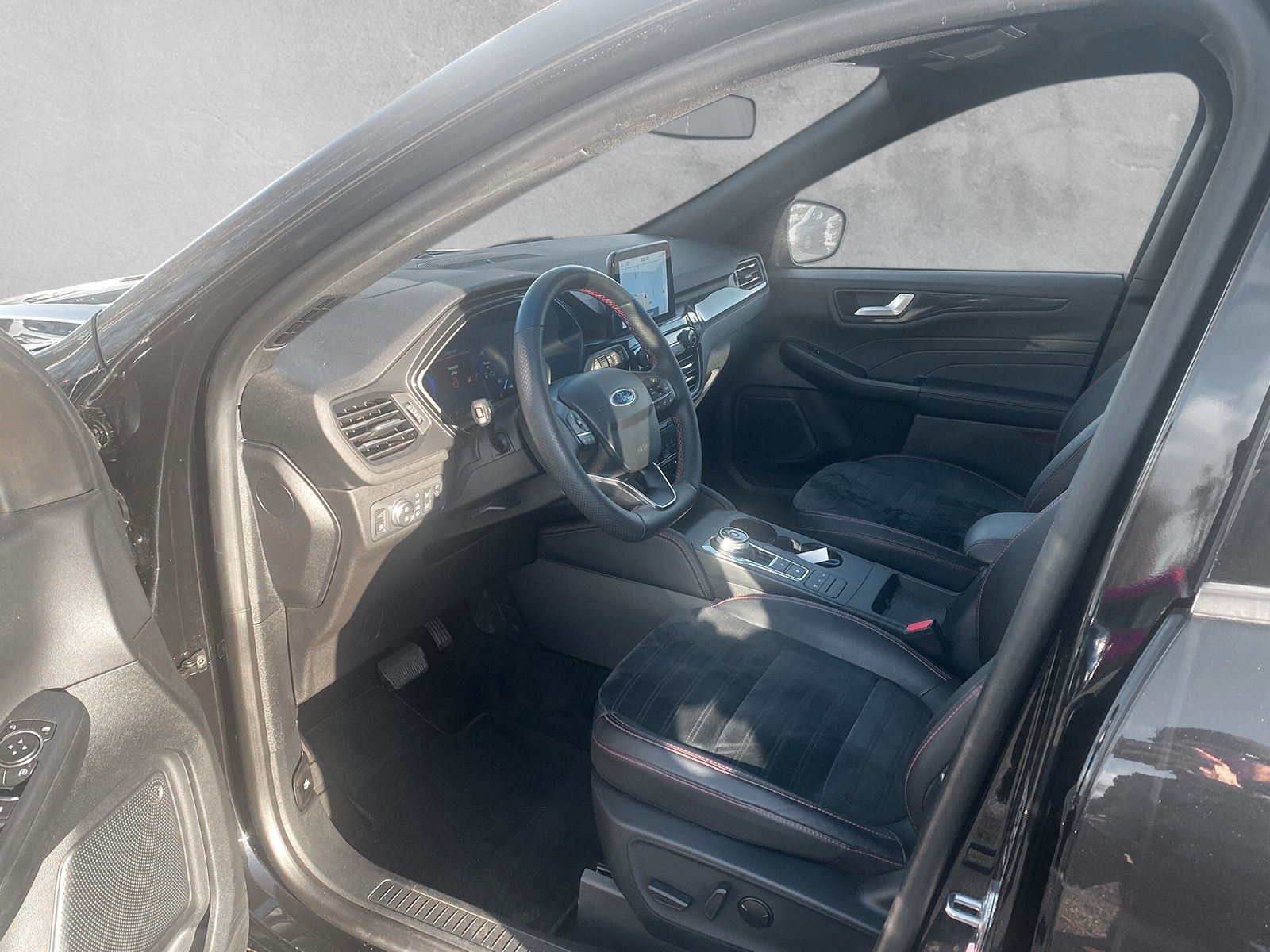 Fahrzeugabbildung Ford Kuga Plug-In Hybrid ST-Line X