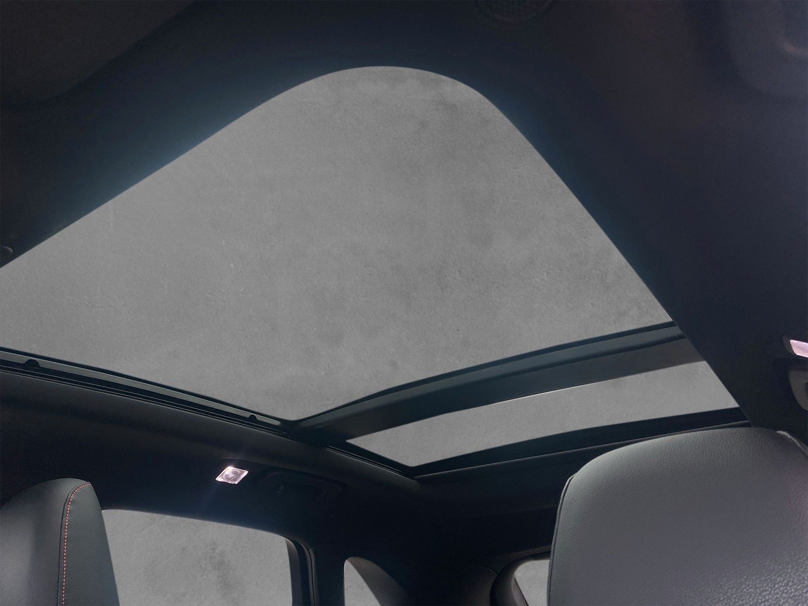 Fahrzeugabbildung Ford Kuga Hybrid ST-Line X  4x4