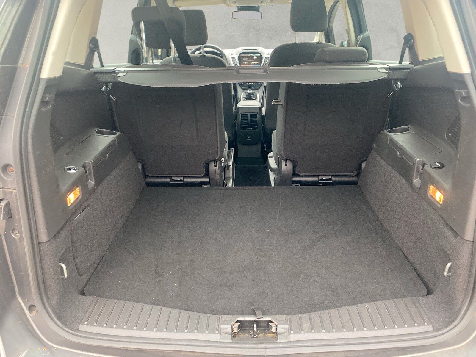 Fahrzeugabbildung Ford Grand C-Max Titanium