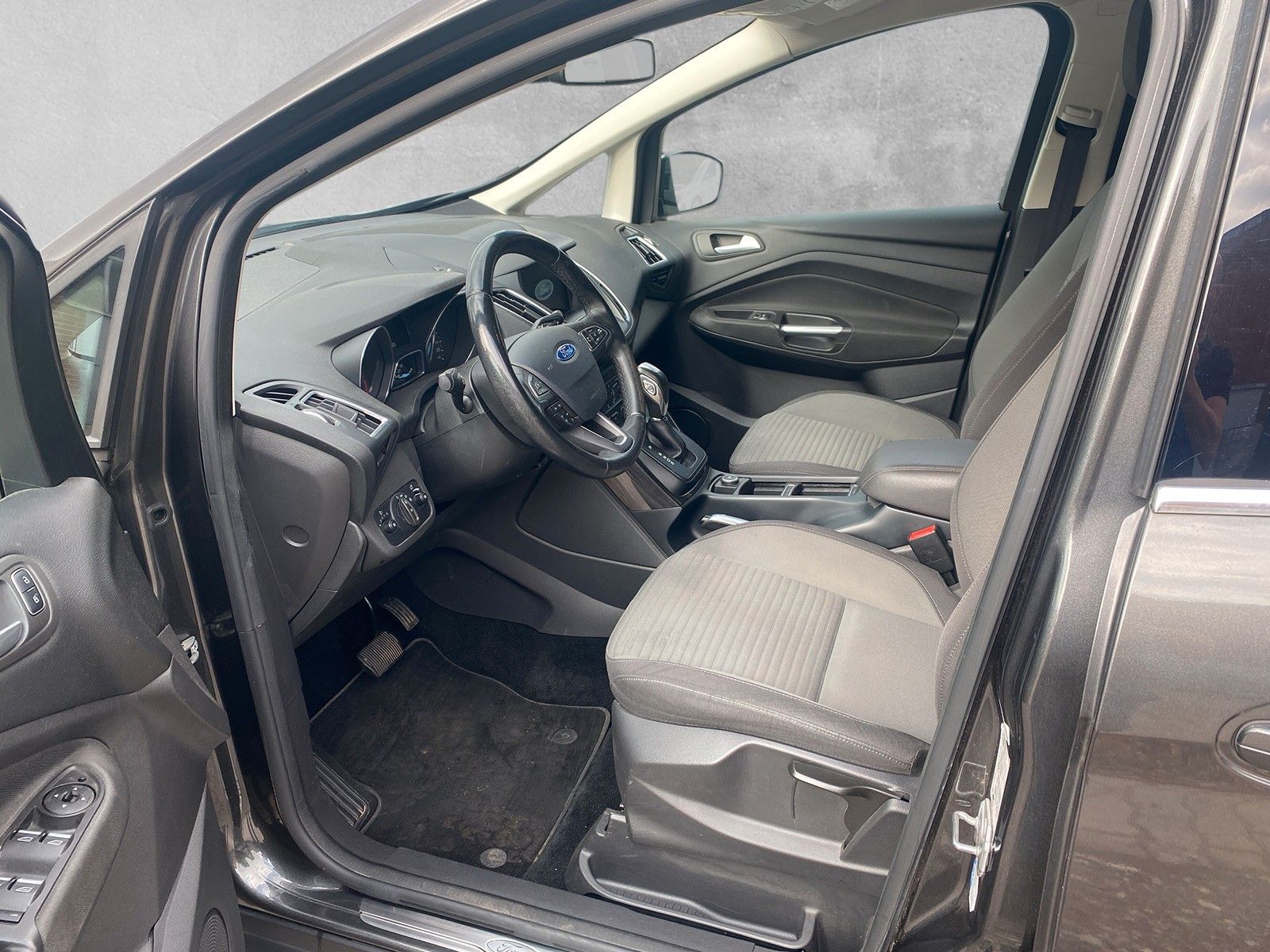 Fahrzeugabbildung Ford Grand C-MAX Titanium