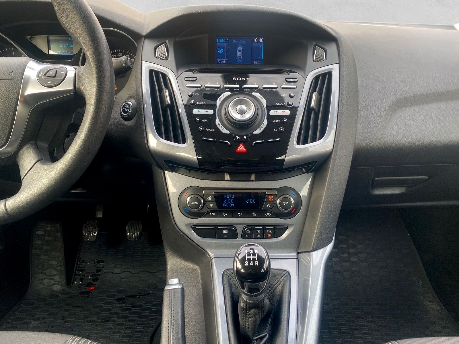 Fahrzeugabbildung Ford Focus Turnier Titanium