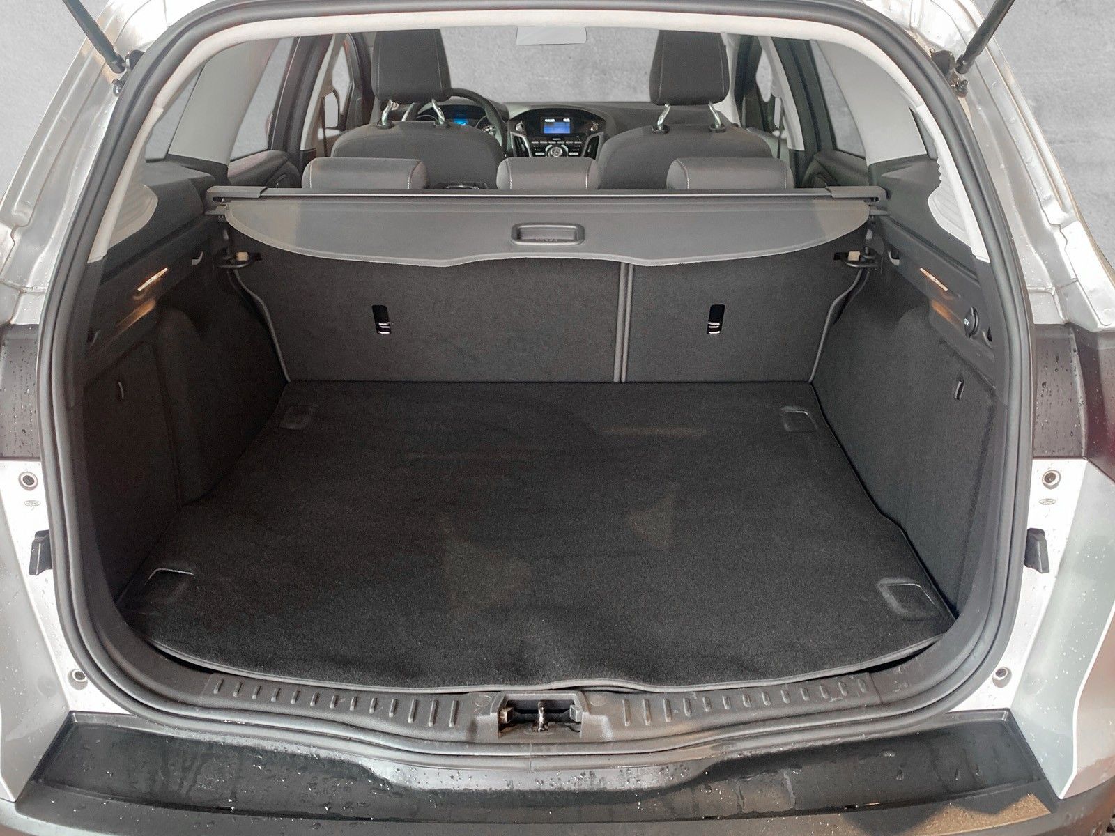 Fahrzeugabbildung Ford Focus Turnier Titanium