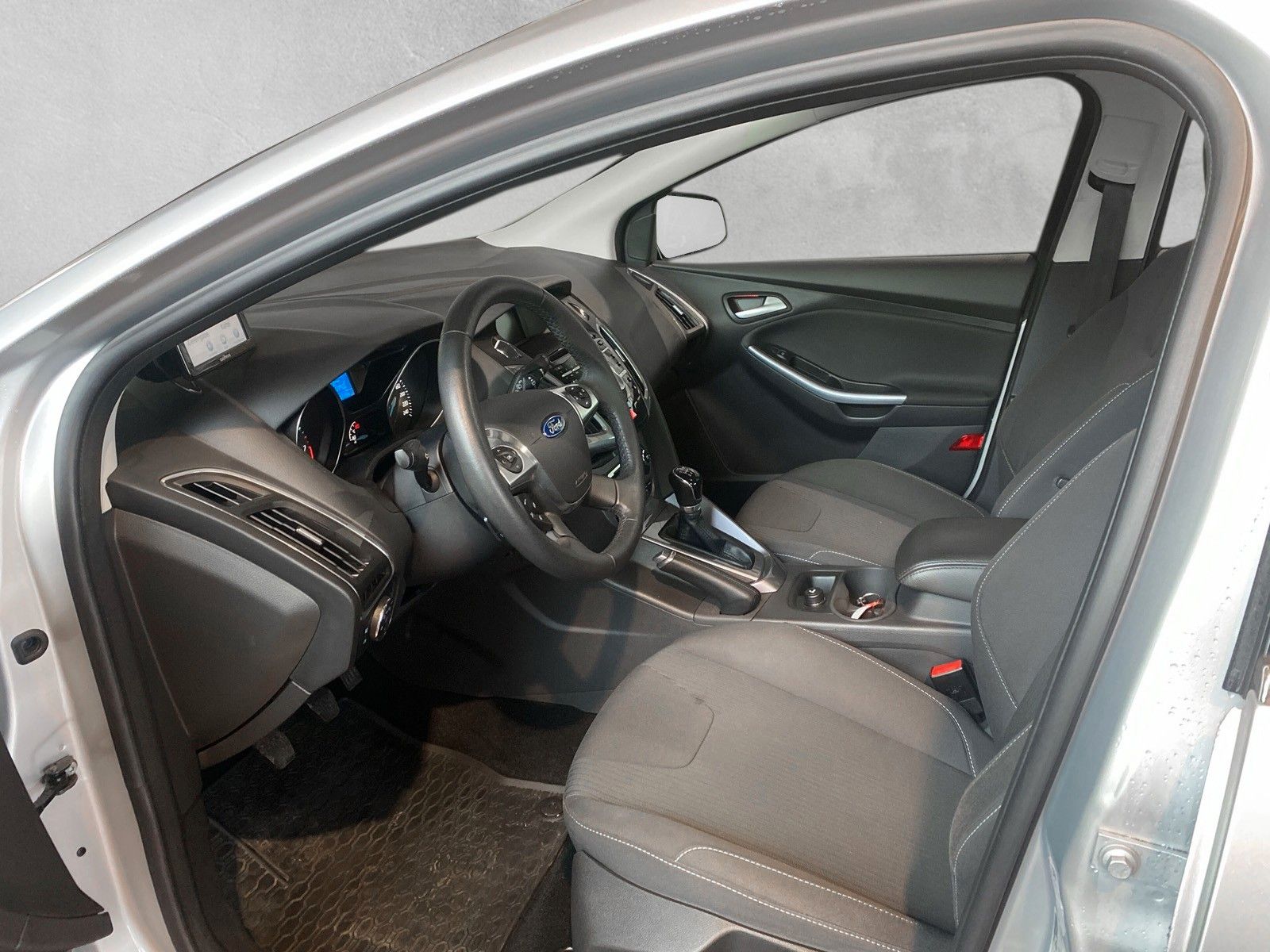 Fahrzeugabbildung Ford Focus Turnier Titanium