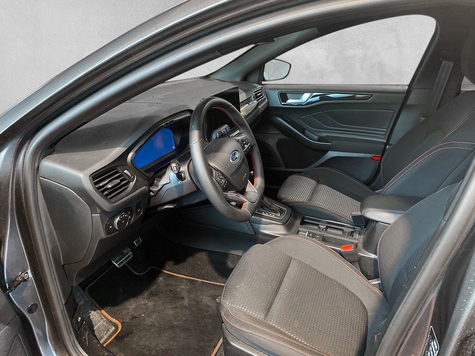 Fahrzeugabbildung Ford Focus Turnier ST-Line X