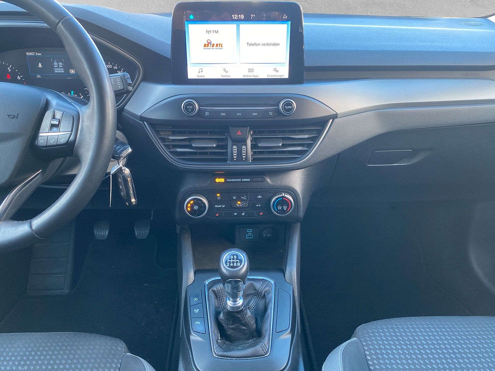 Fahrzeugabbildung Ford Focus Turnier Cool & Connect