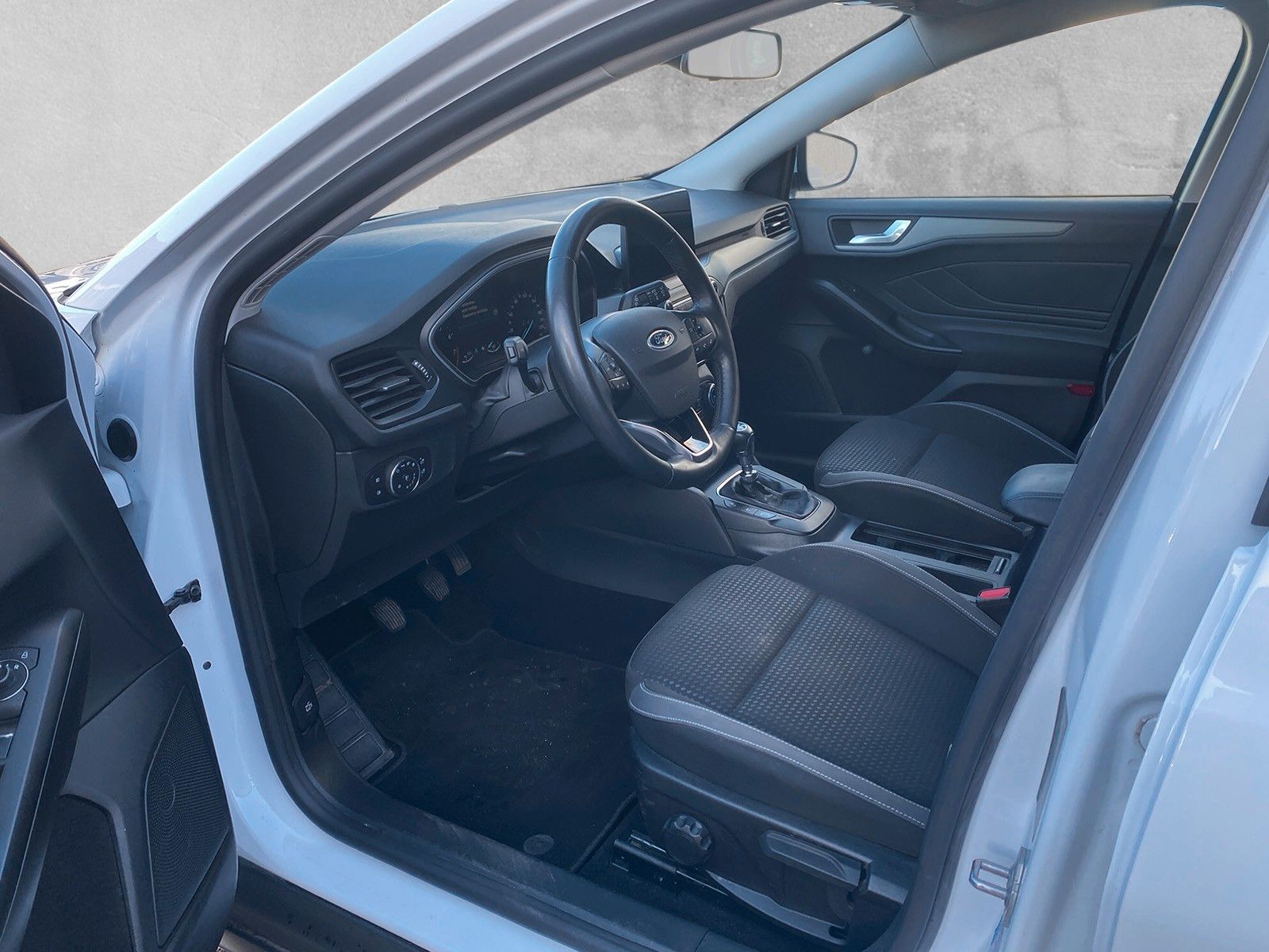 Fahrzeugabbildung Ford Focus Turnier Cool & Connect