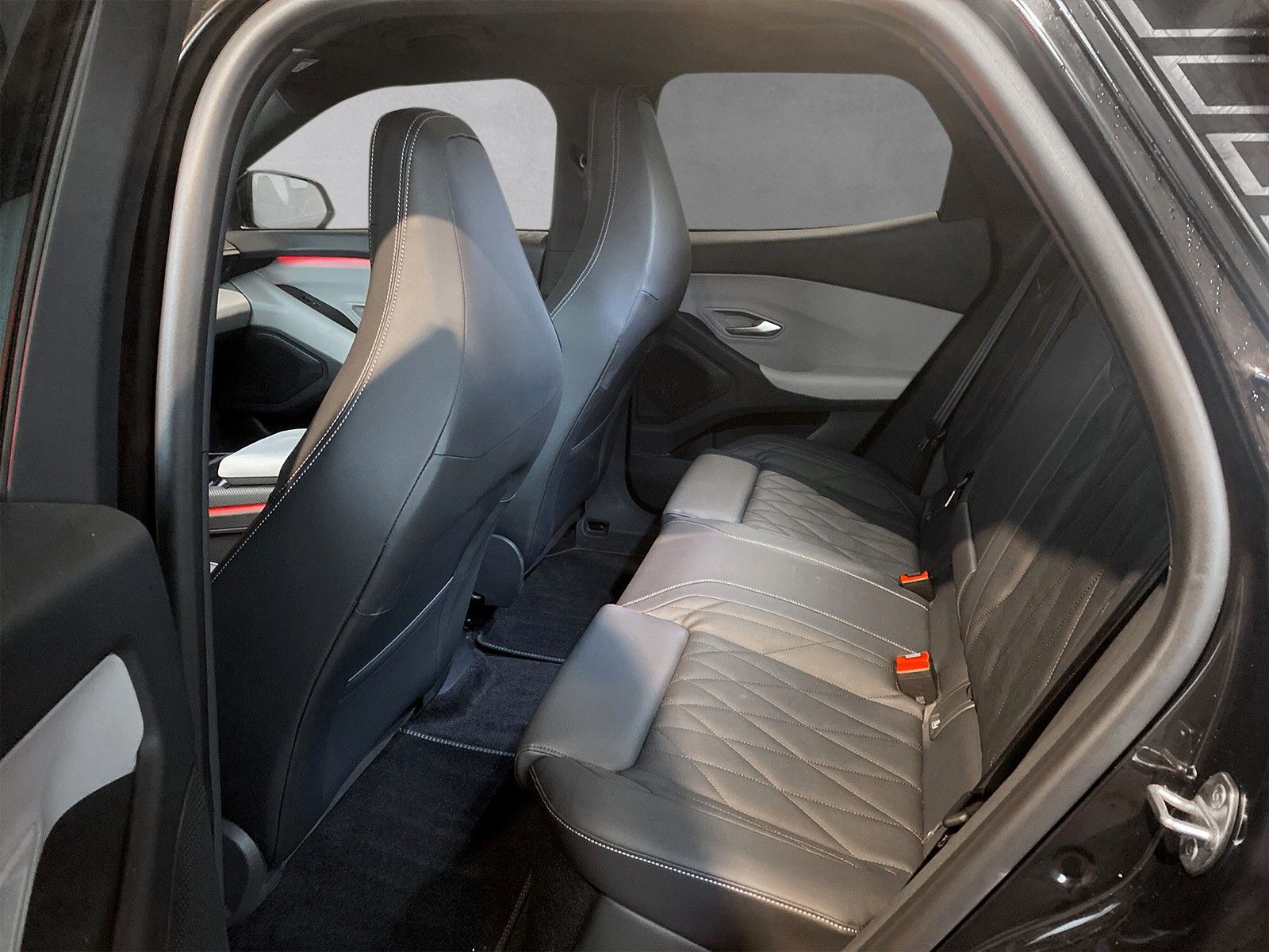 Fahrzeugabbildung Ford Explorer Premium AWD