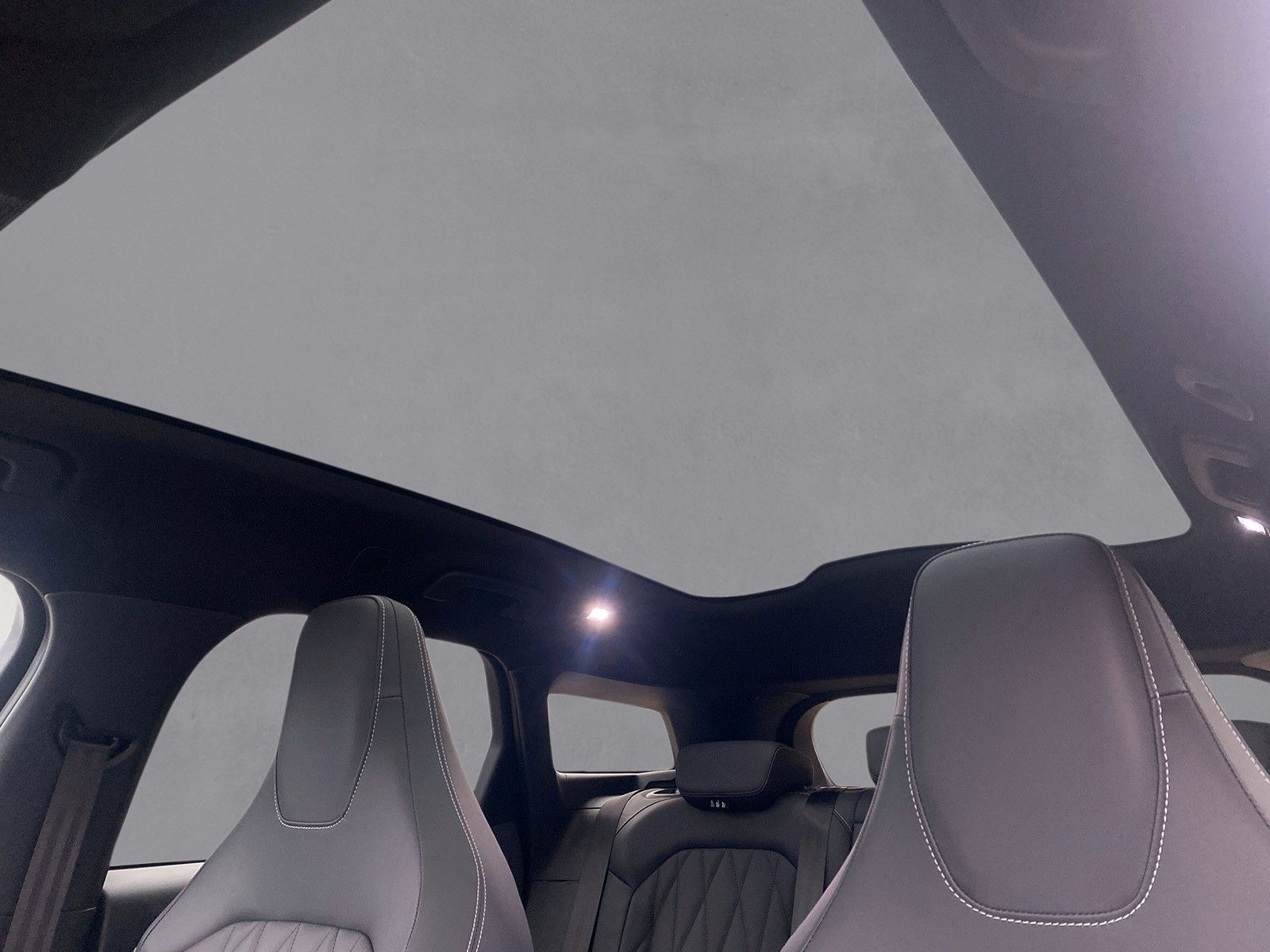 Fahrzeugabbildung Ford Explorer Premium AWD