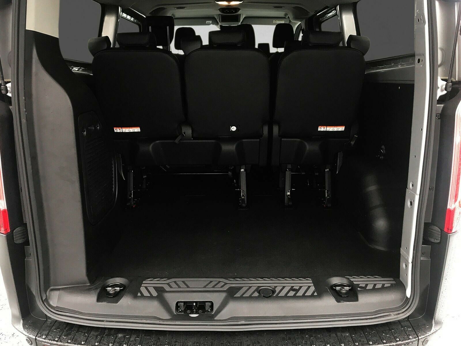 Fahrzeugabbildung Ford Custom Kombi 340  L2 Trail