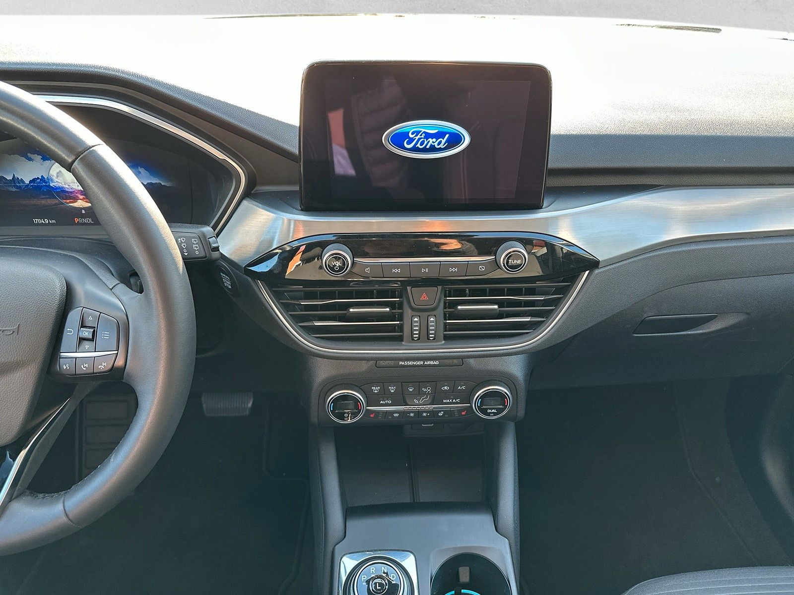 Fahrzeugabbildung Ford Kuga Plug-In Hybrid Titanium