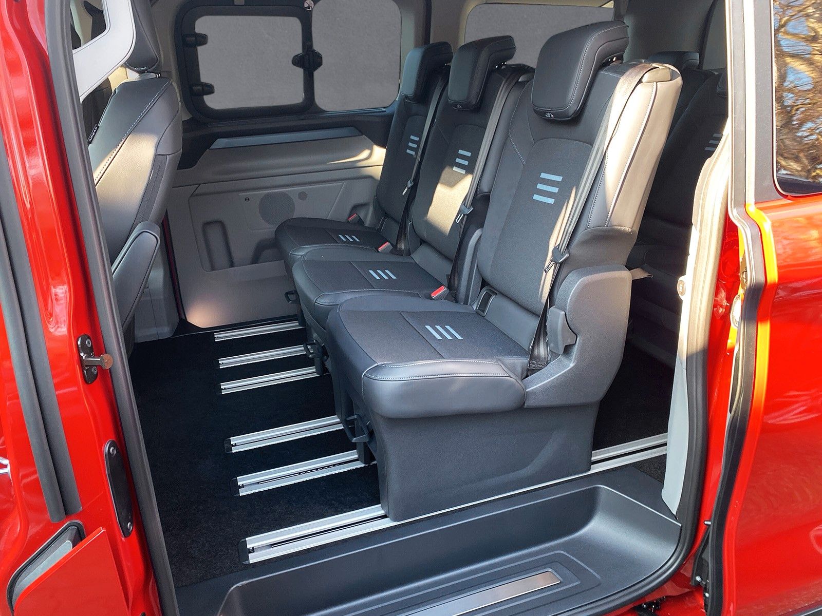 Fahrzeugabbildung Ford Tourneo Custom L1 Active PHEV