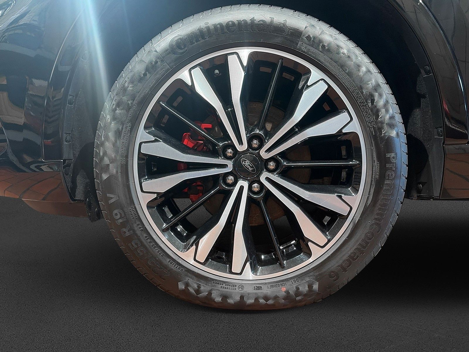 Fahrzeugabbildung Ford Kuga Plug-In Hybrid ST-Line X