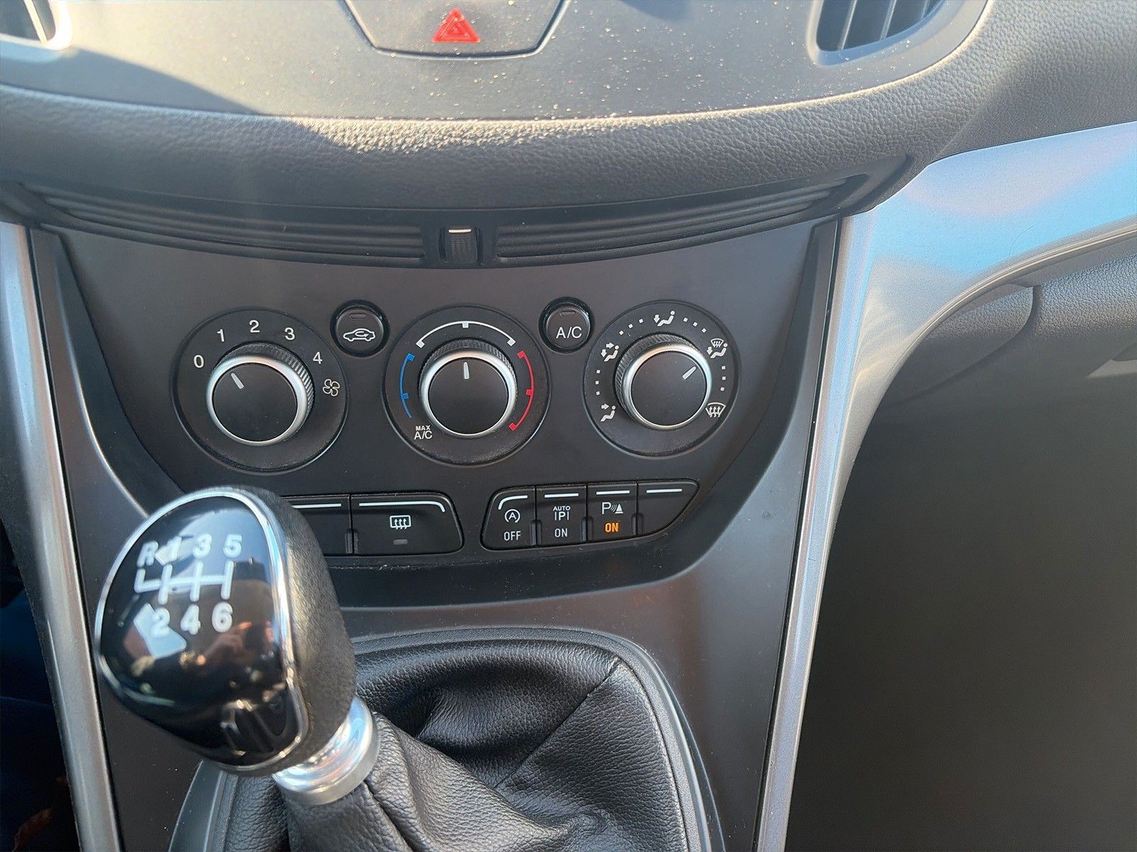 Fahrzeugabbildung Ford Kuga Trend