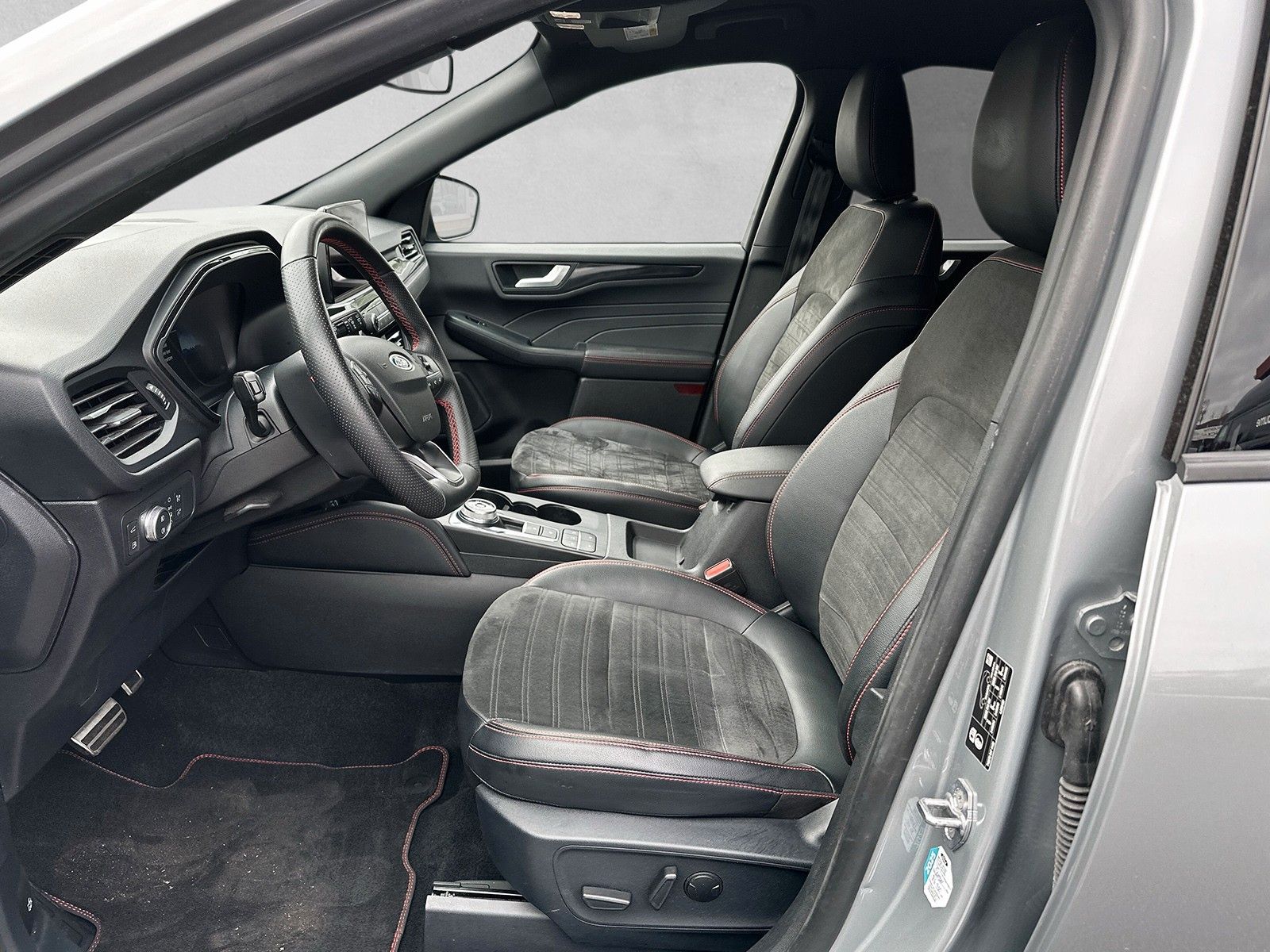 Fahrzeugabbildung Ford Kuga Plug-In Hybrid ST-Line X