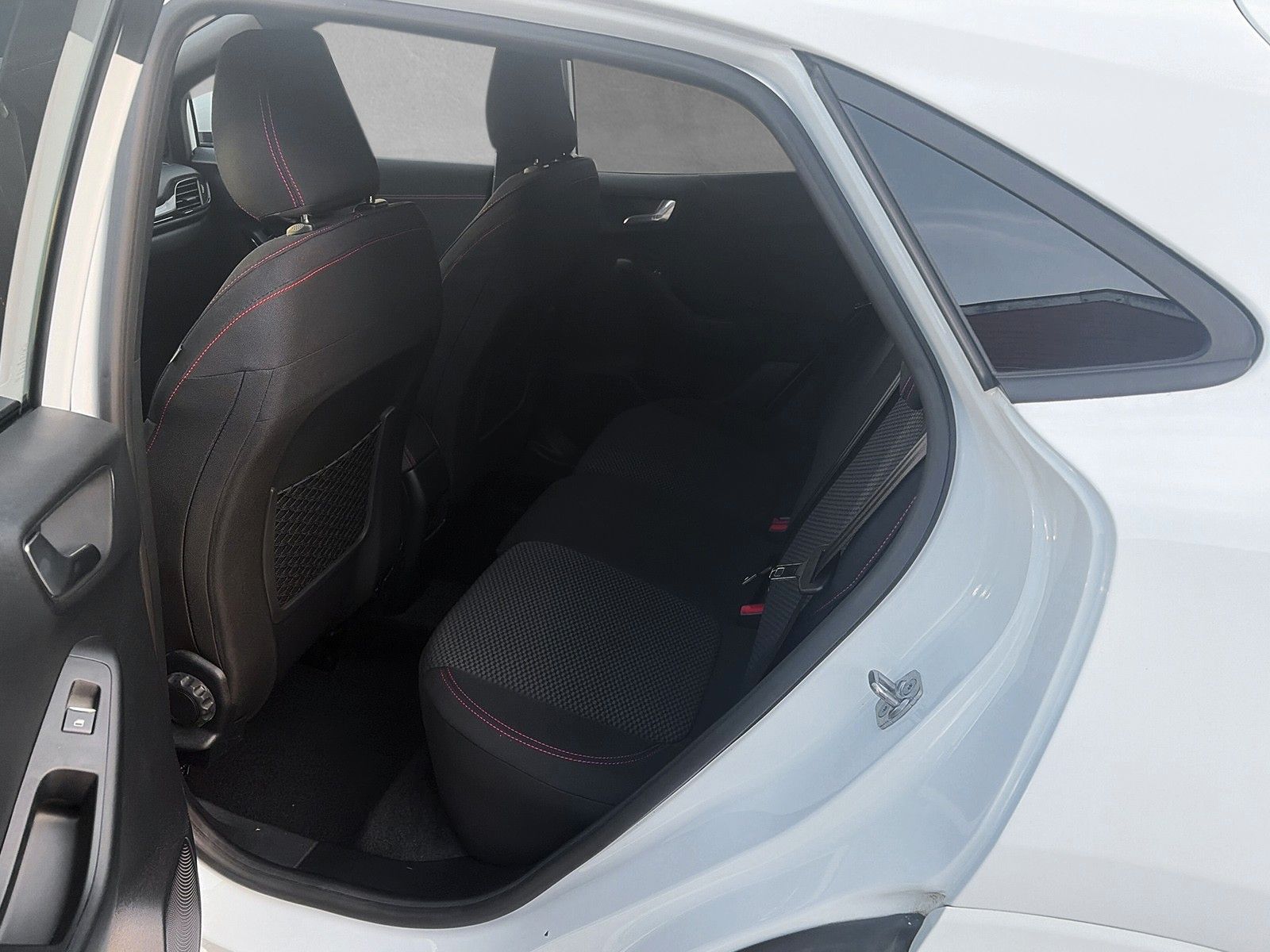 Fahrzeugabbildung Ford Puma ST-Line Design