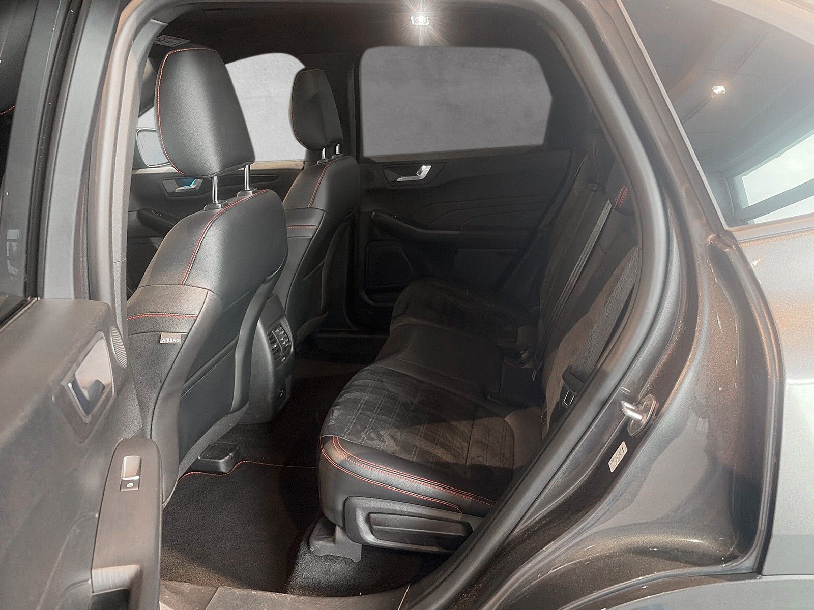 Fahrzeugabbildung Ford Kuga Plug-In Hybrid ST-Line X