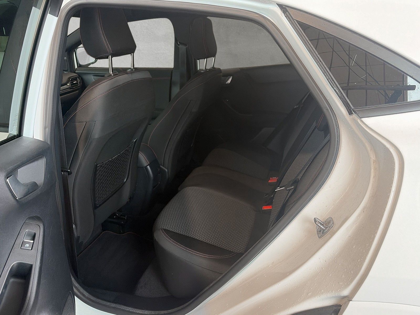 Fahrzeugabbildung Ford Puma ST-Line Design