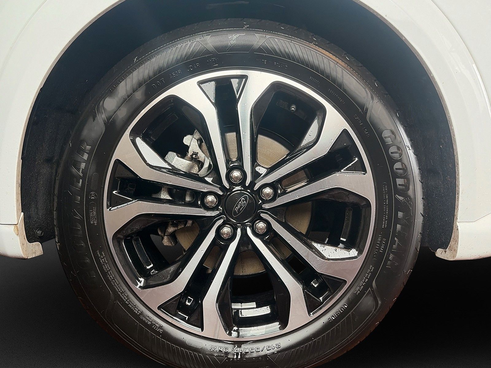 Fahrzeugabbildung Ford Puma ST-Line Design