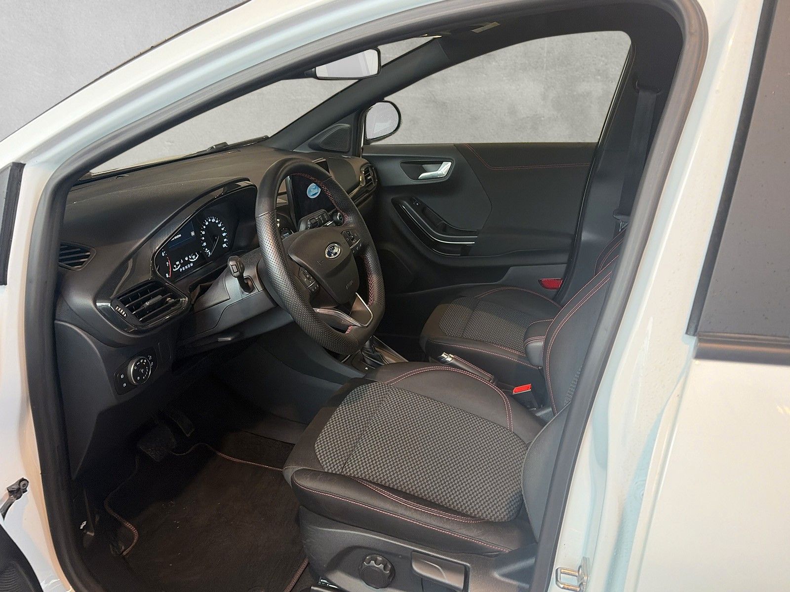 Fahrzeugabbildung Ford Puma ST-Line Design