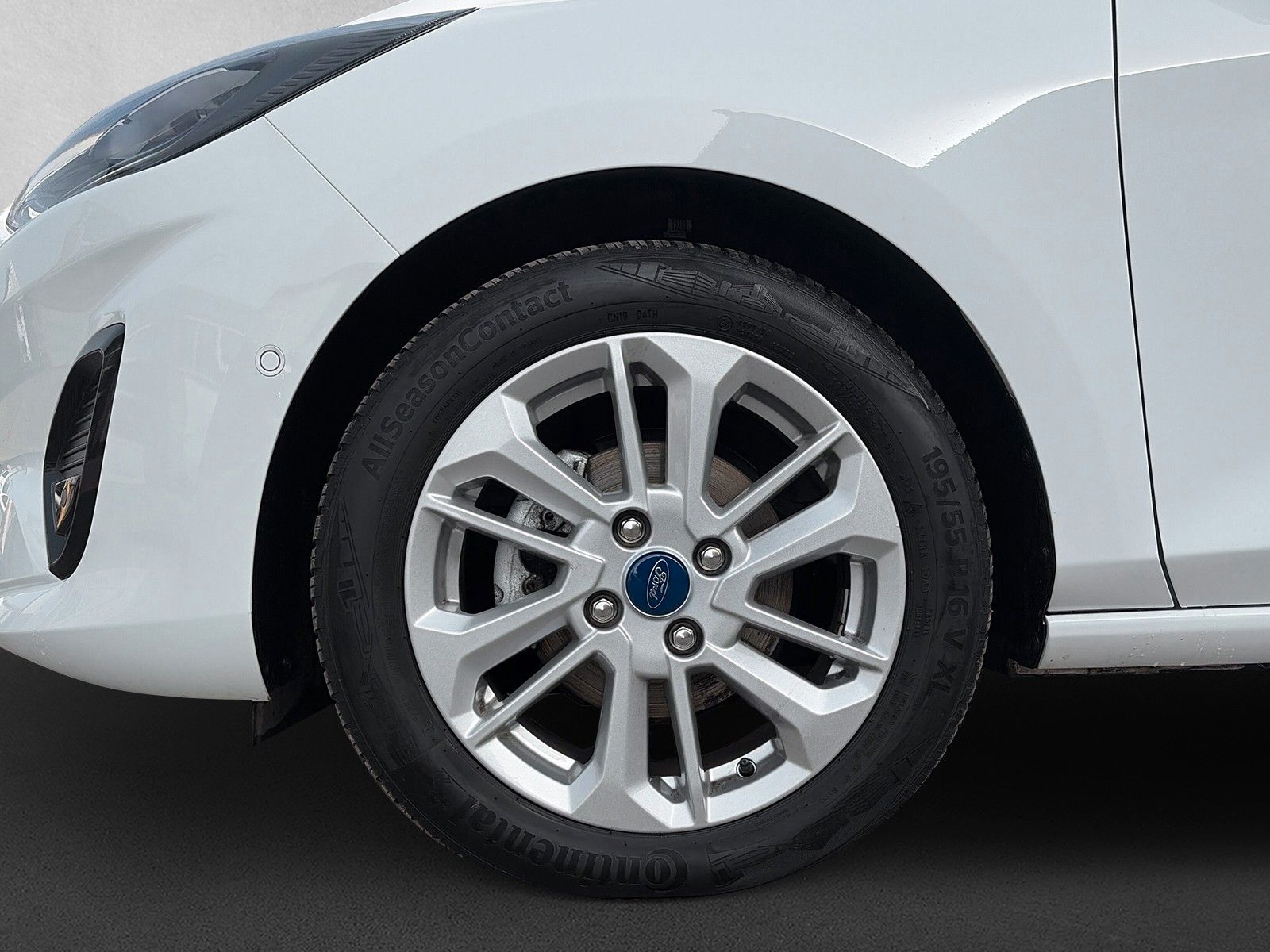 Fahrzeugabbildung Ford Fiesta Titanium