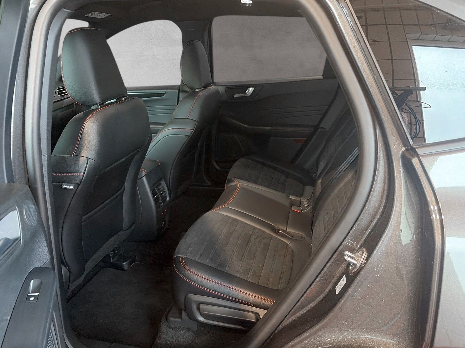 Fahrzeugabbildung Ford Kuga Plug-In Hybrid ST-Line X