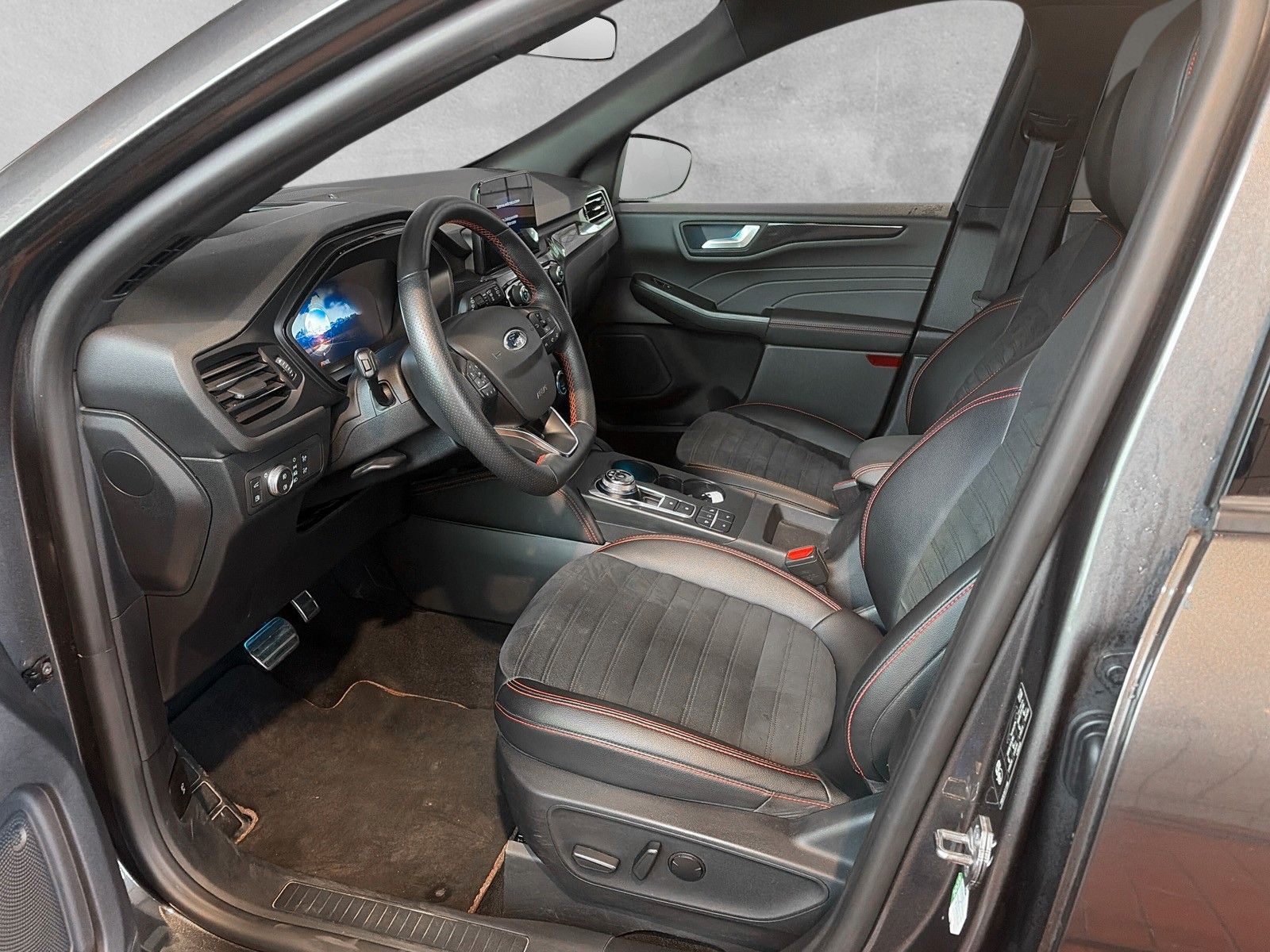 Fahrzeugabbildung Ford Kuga Plug-In Hybrid ST-Line X