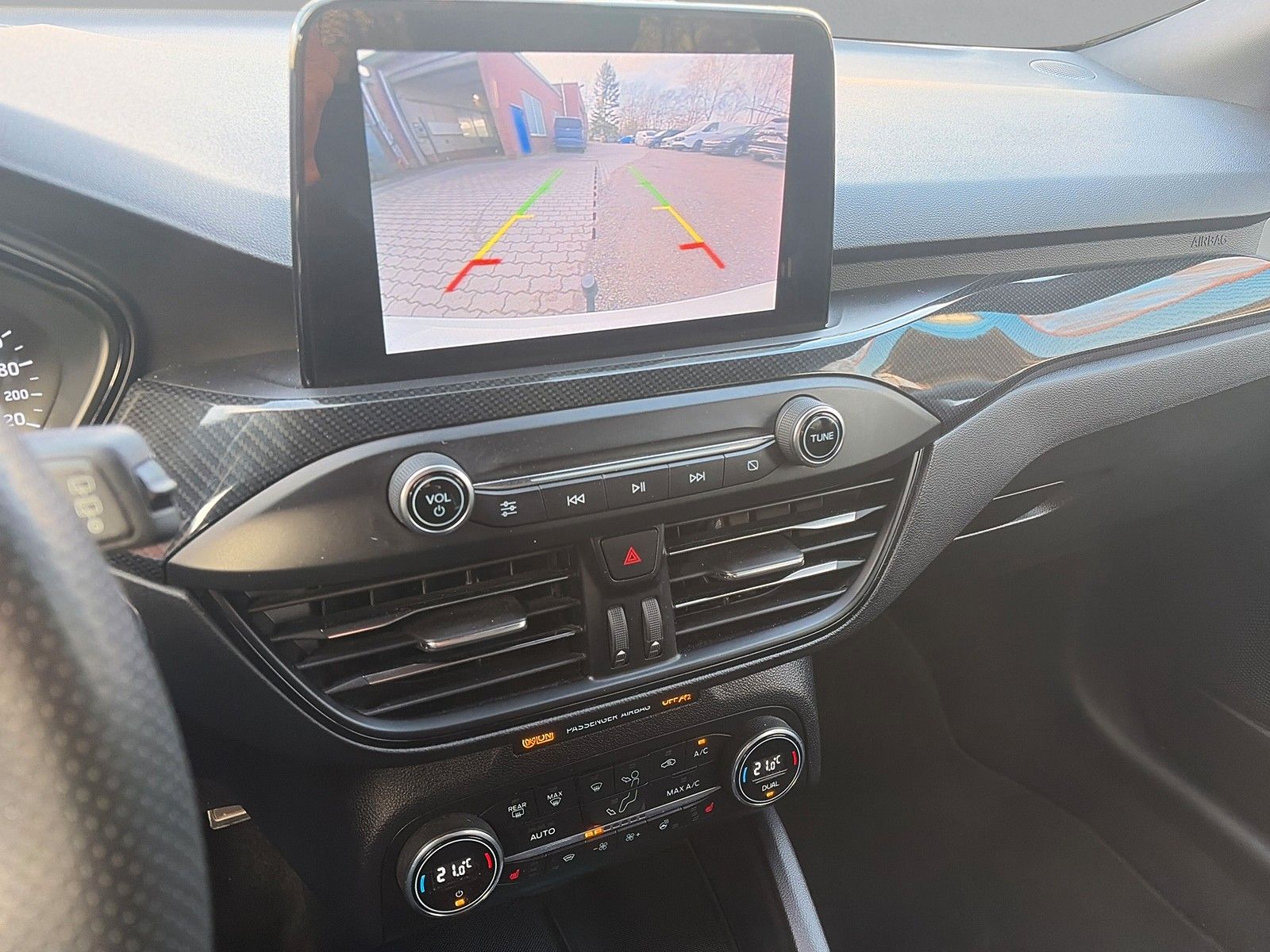 Fahrzeugabbildung Ford Focus Lim. ST-Line