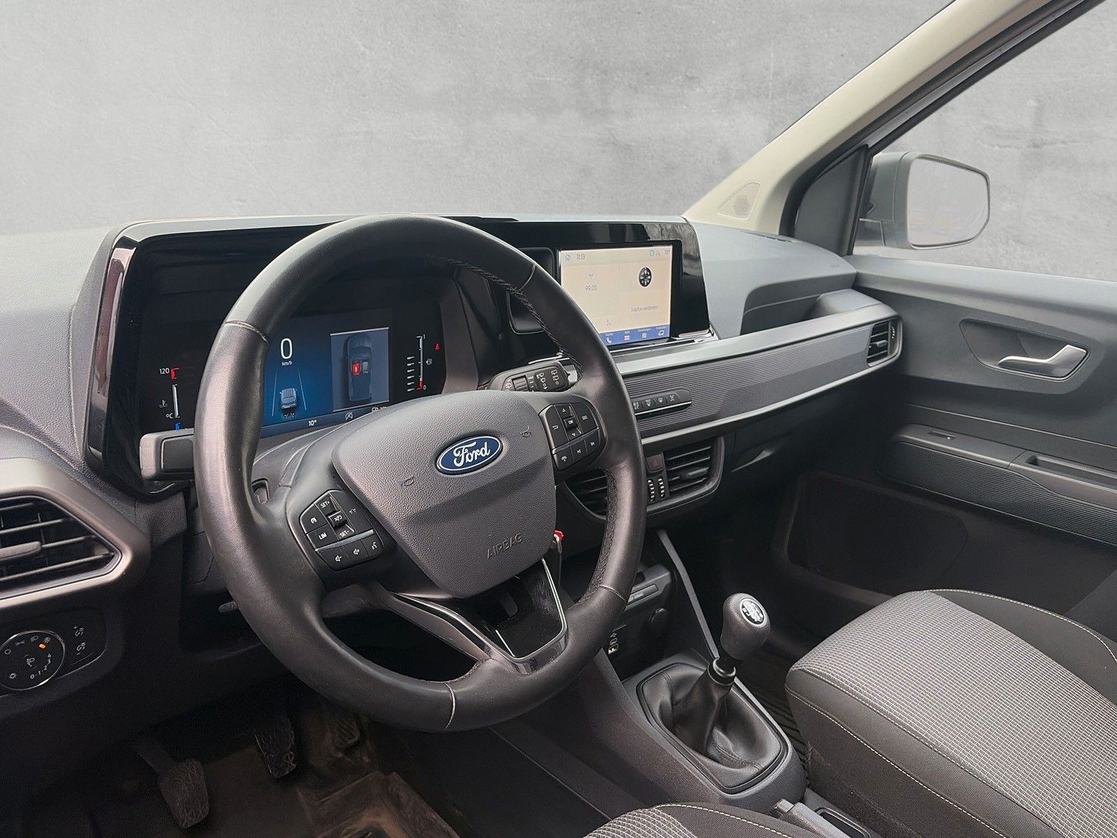Fahrzeugabbildung Ford Transit Courier Trend Regalsystem