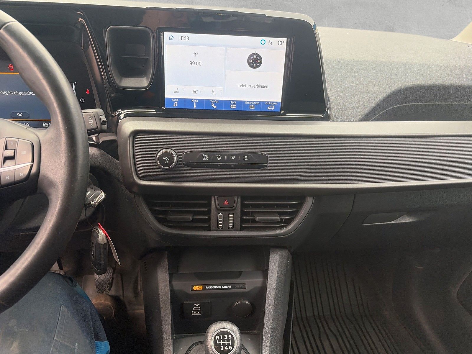 Fahrzeugabbildung Ford Transit Courier Trend Regalsystem