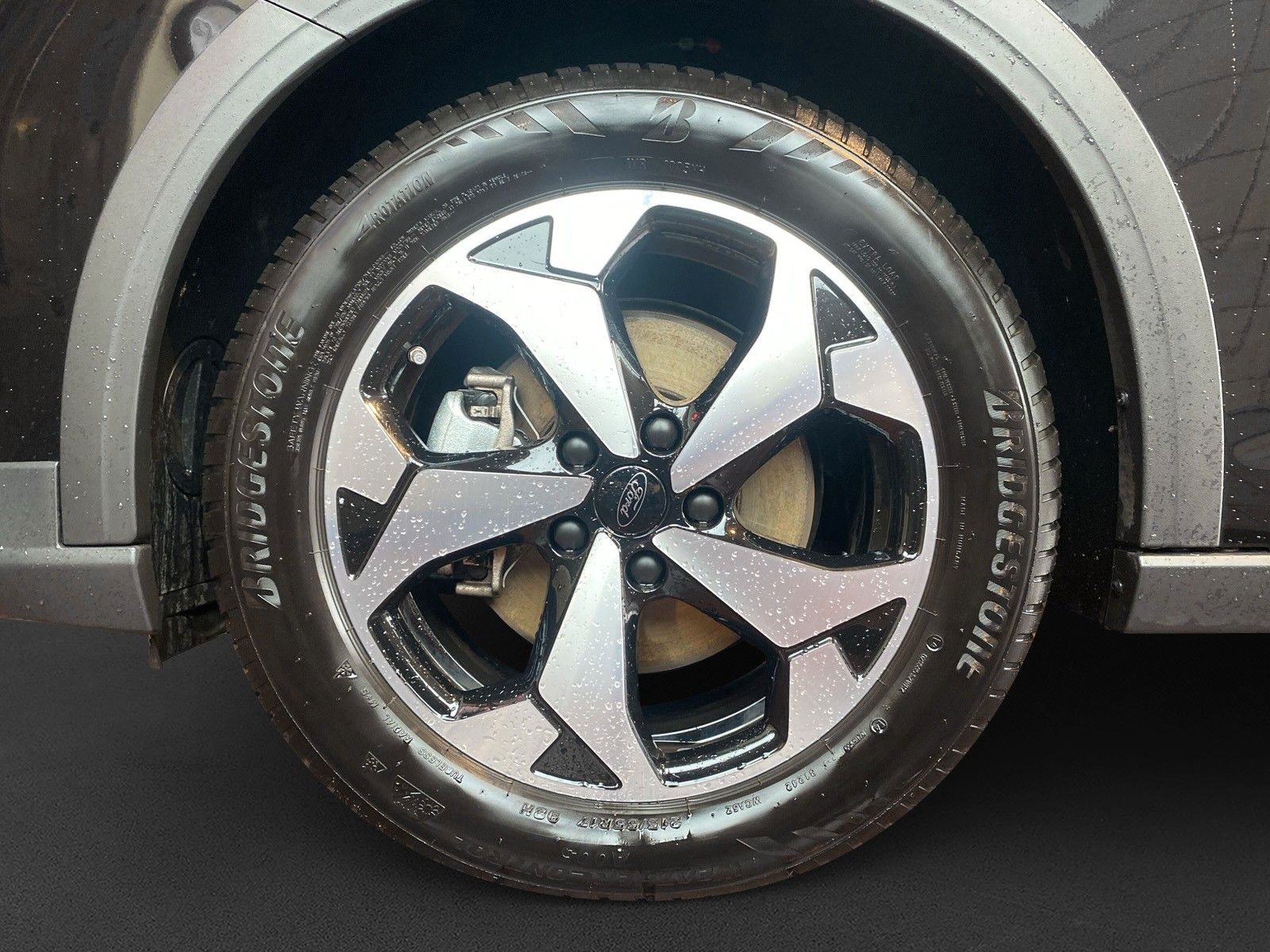 Fahrzeugabbildung Ford Connect PHEV Active