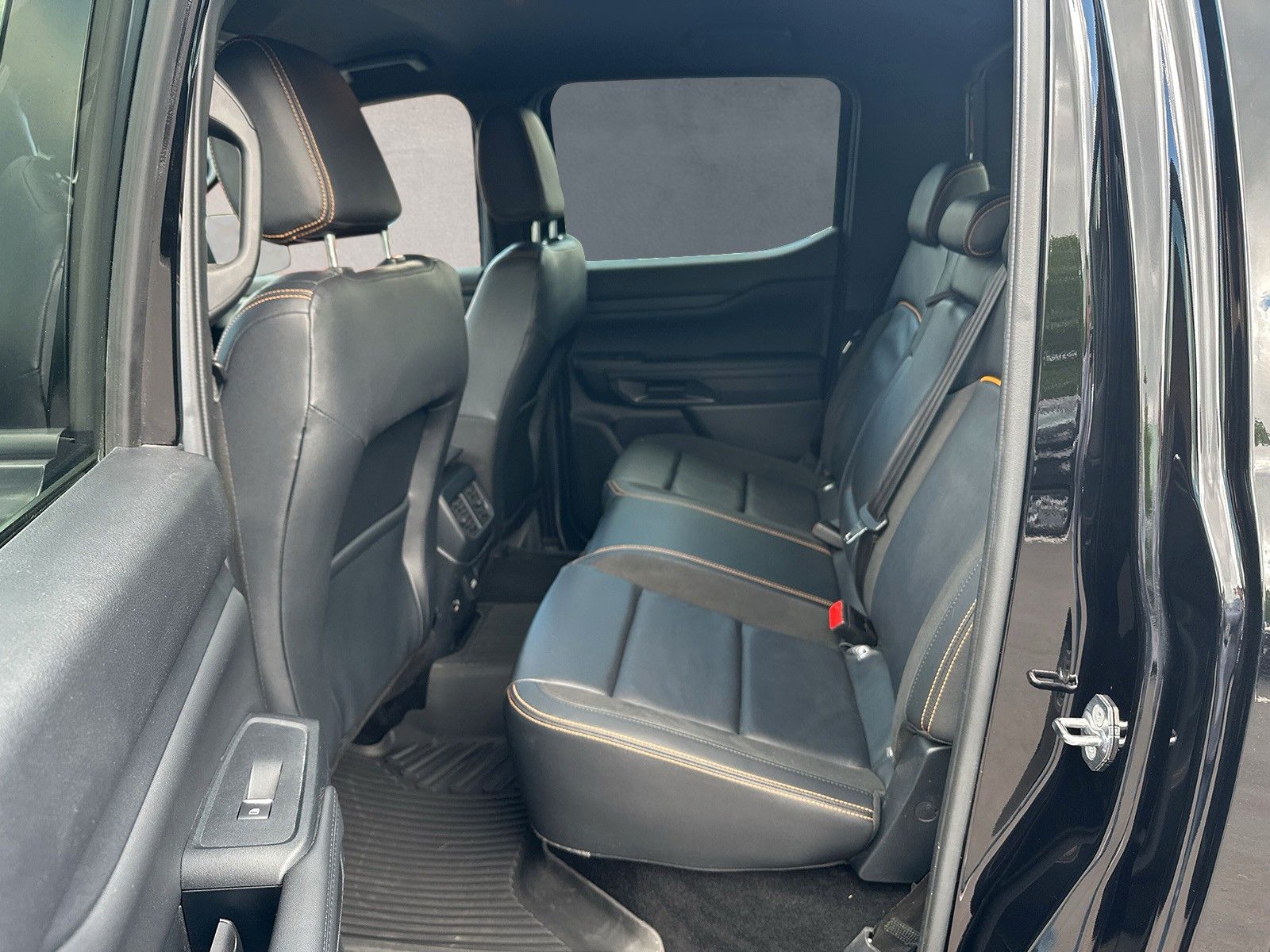 Fahrzeugabbildung Ford Ranger Wildtrak X e-4WD Doka Sportbügel