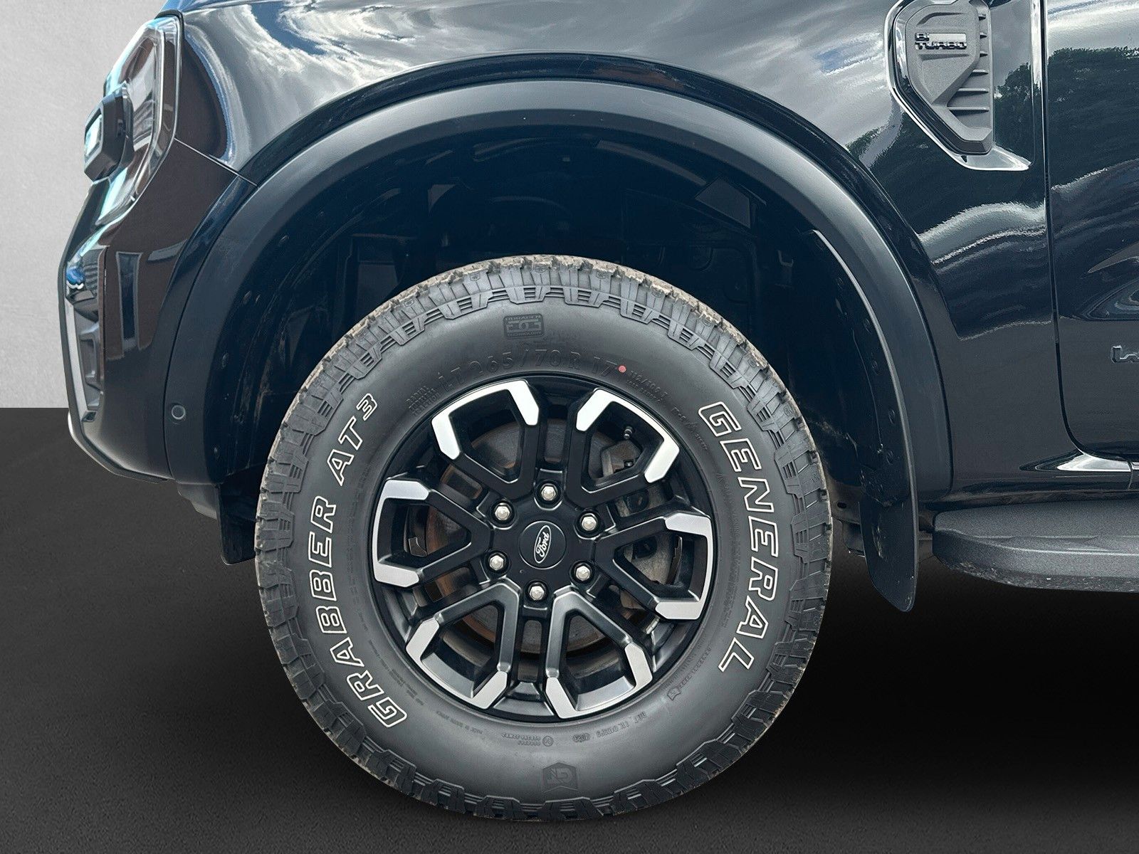 Fahrzeugabbildung Ford Ranger Wildtrak X e-4WD Doka Sportbügel