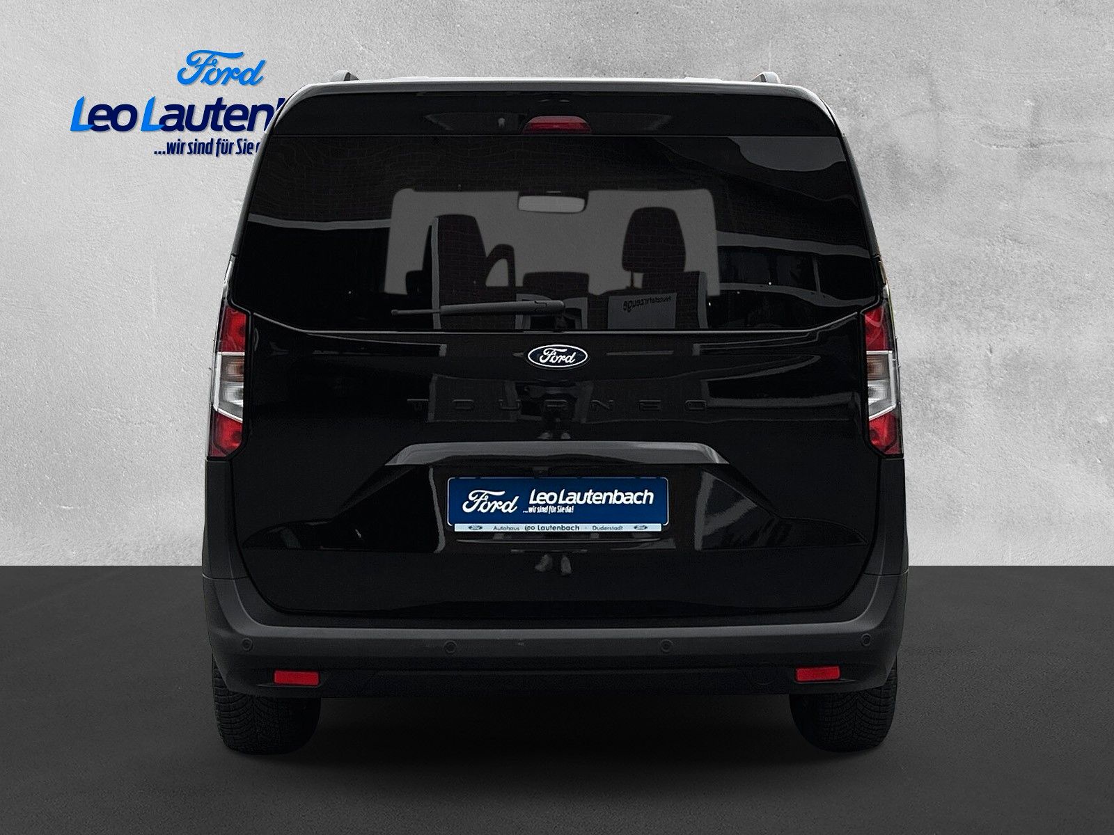 Fahrzeugabbildung Ford Tourneo Courier Titanium