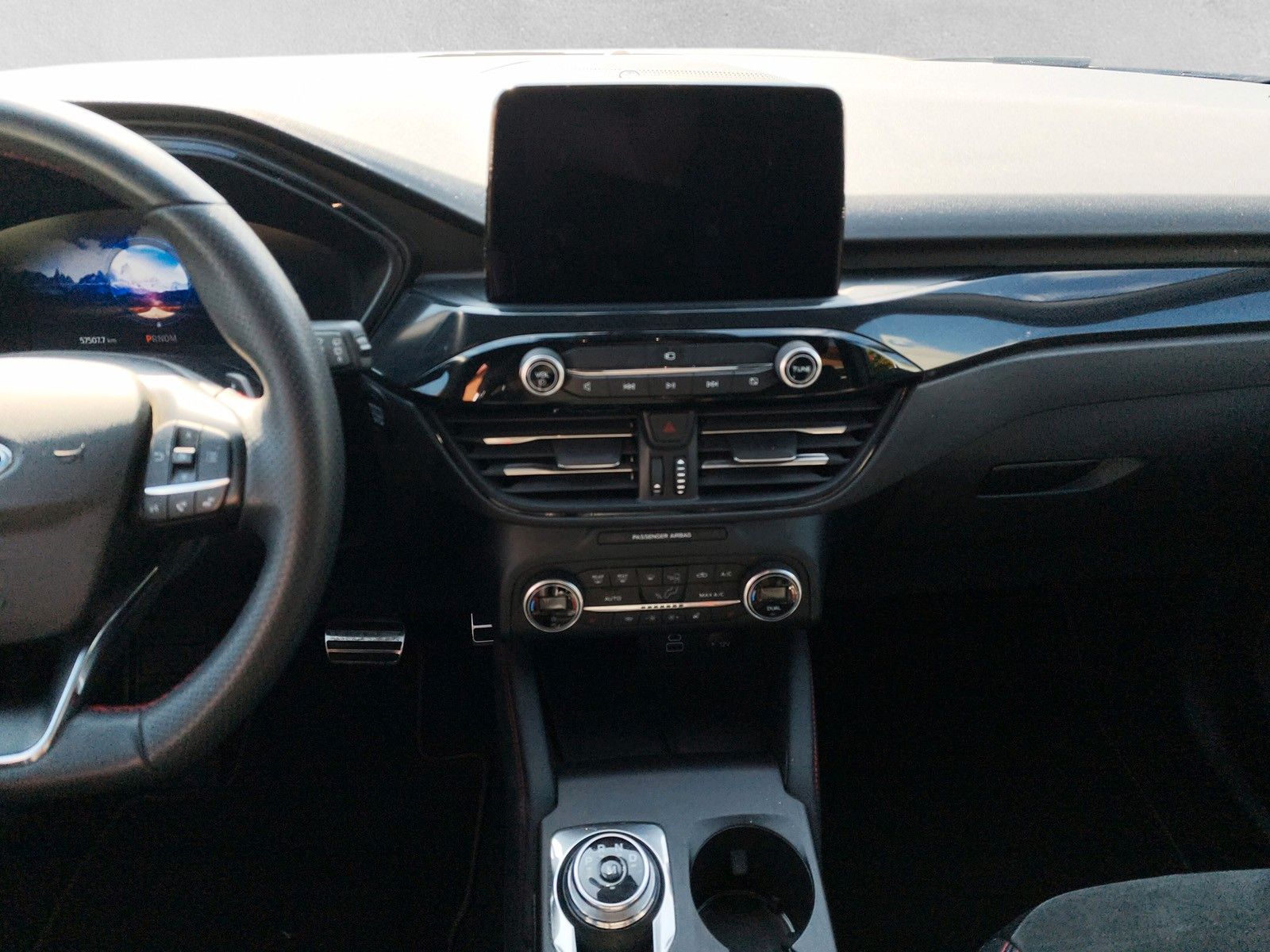 Fahrzeugabbildung Ford Kuga ST-Line X 4x4