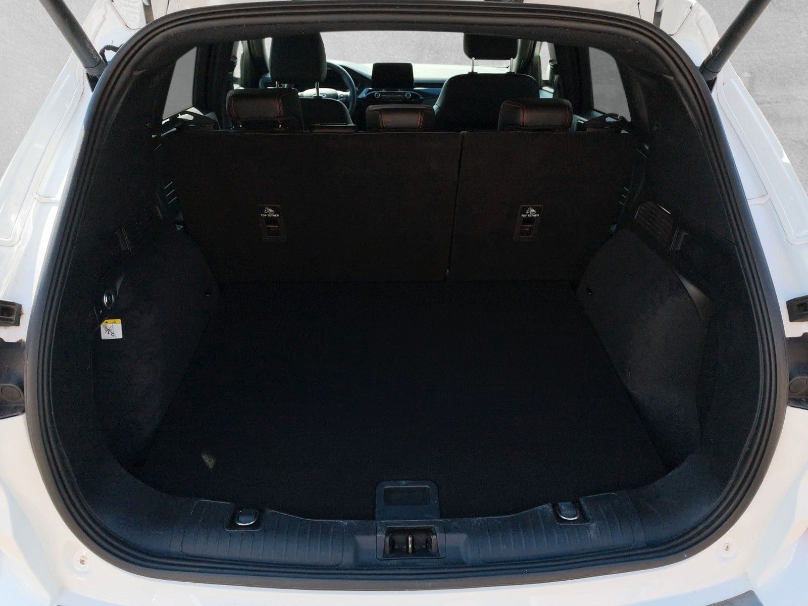 Fahrzeugabbildung Ford Kuga ST-Line X 4x4