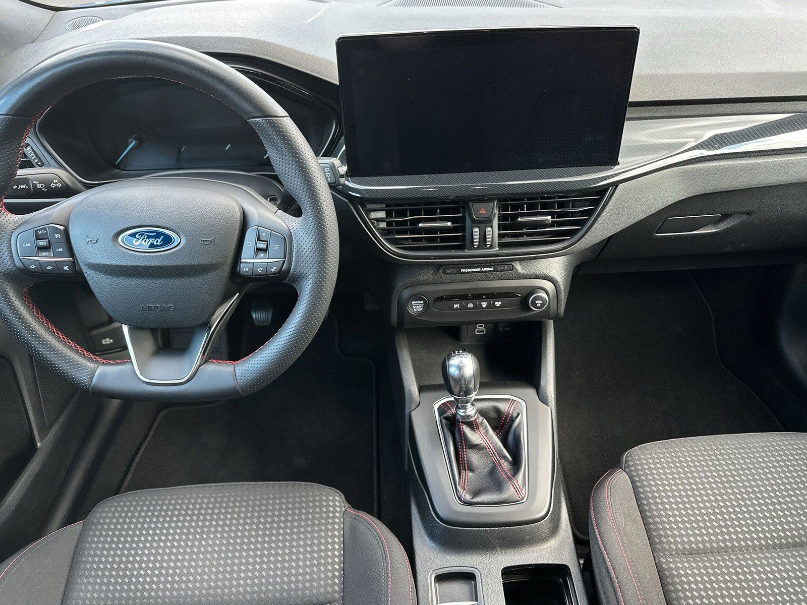 Fahrzeugabbildung Ford Focus Turnier ST-Line