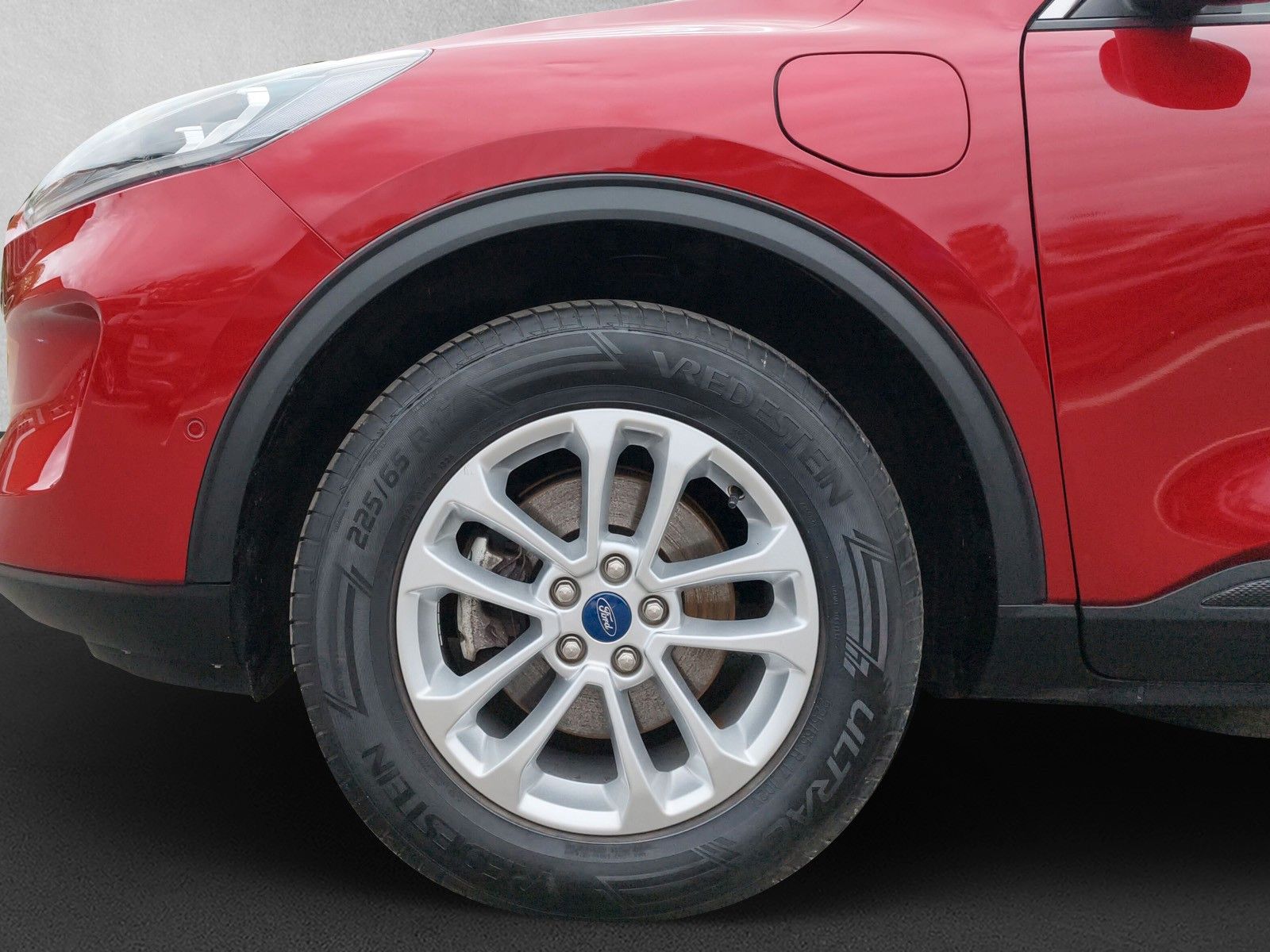 Fahrzeugabbildung Ford Kuga Plug-In Hybrid Titanium X