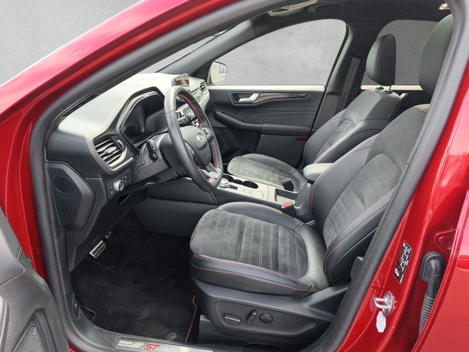 Fahrzeugabbildung Ford Kuga Plug-In Hybrid ST-Line X