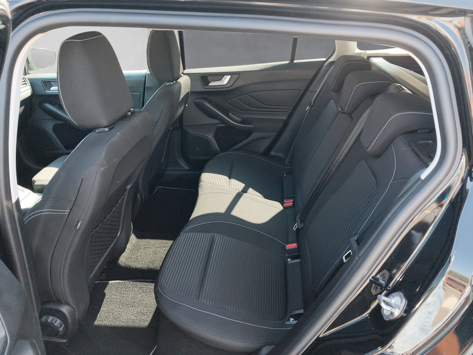 Fahrzeugabbildung Ford Focus Turnier Titanium