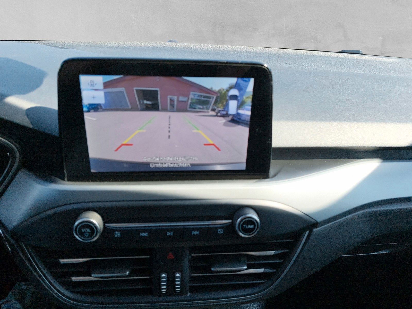Fahrzeugabbildung Ford Focus Turnier Titanium