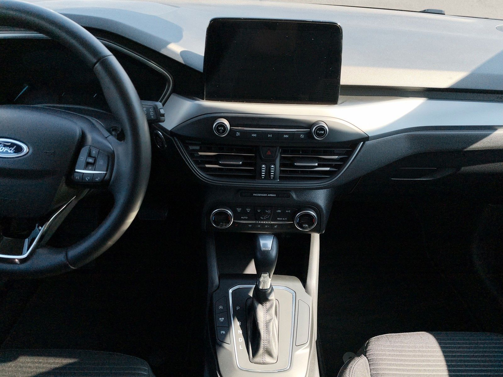 Fahrzeugabbildung Ford Focus Turnier Titanium