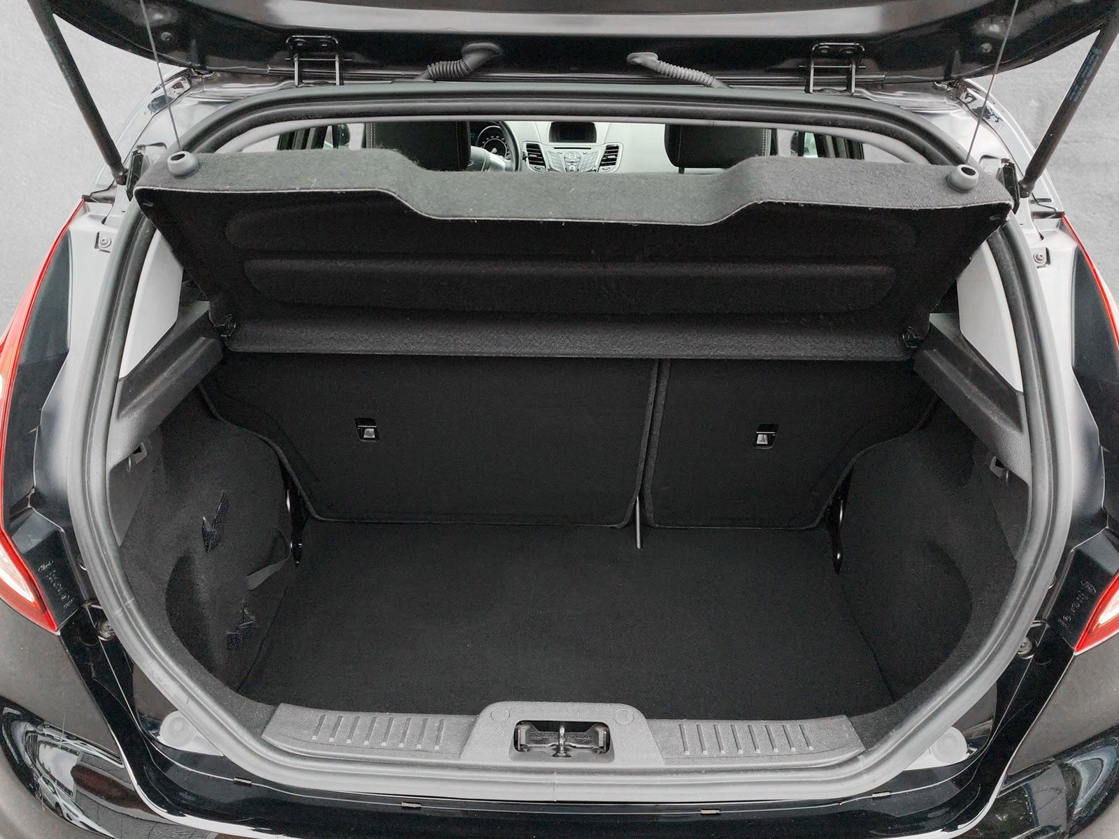 Fahrzeugabbildung Ford Fiesta Titanium 5-türig