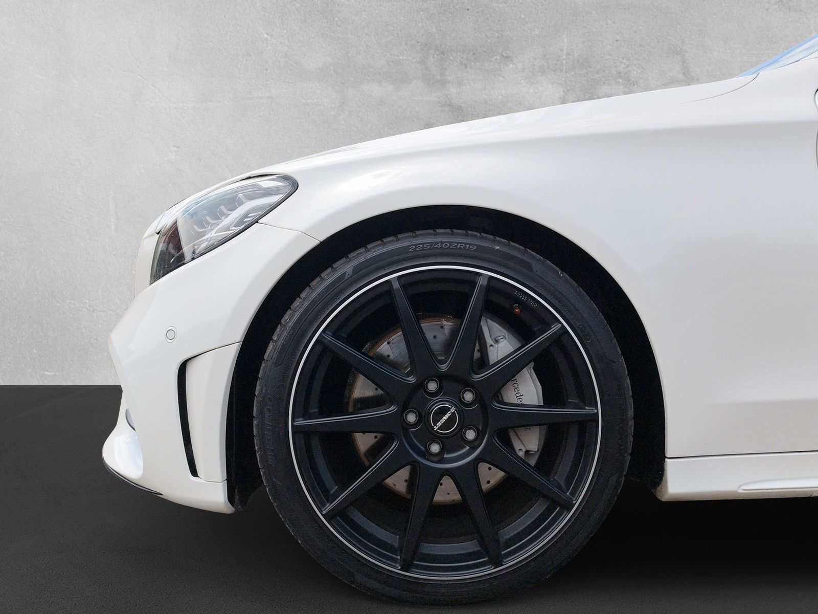 Fahrzeugabbildung Mercedes-Benz C 300  T-Modell AMG Line