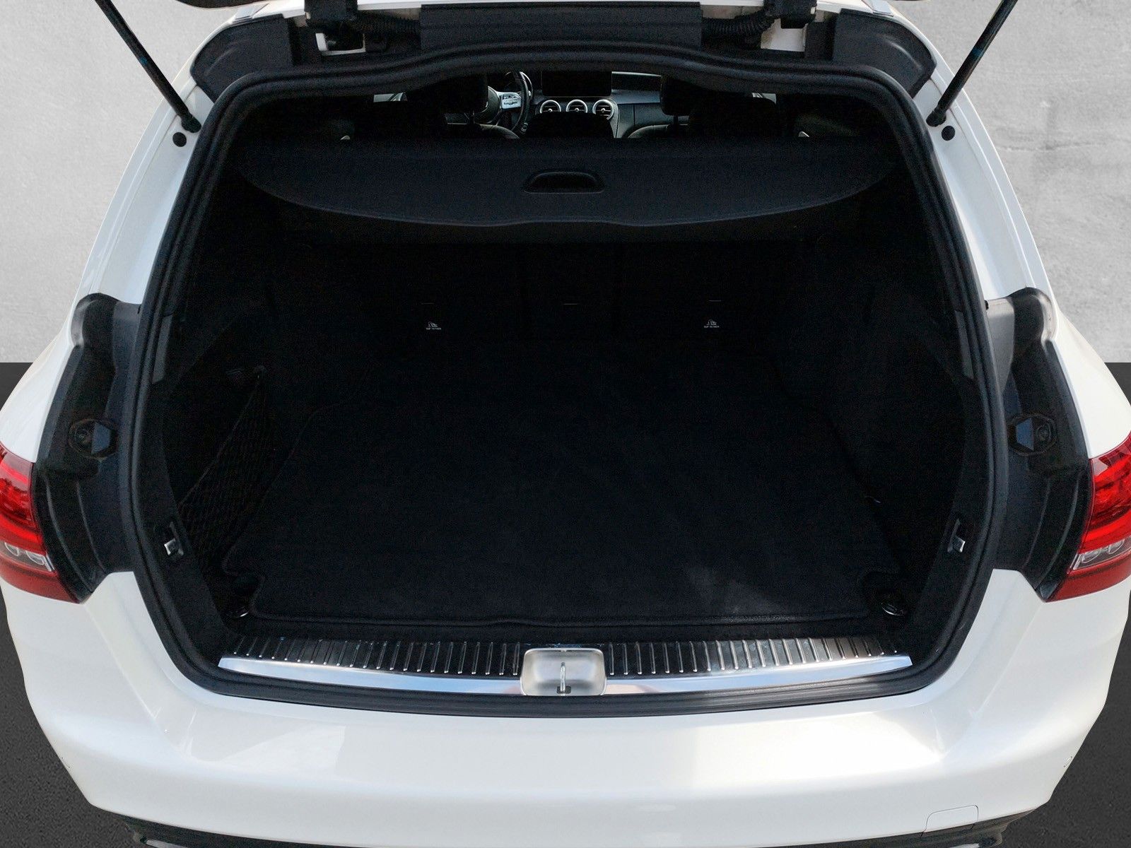 Fahrzeugabbildung Mercedes-Benz C 300  T-Modell AMG Line