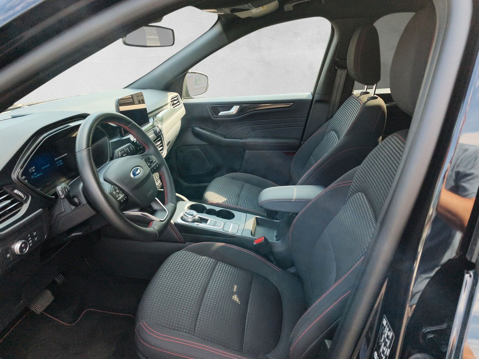 Fahrzeugabbildung Ford Kuga Plug-In Hybrid ST-Line
